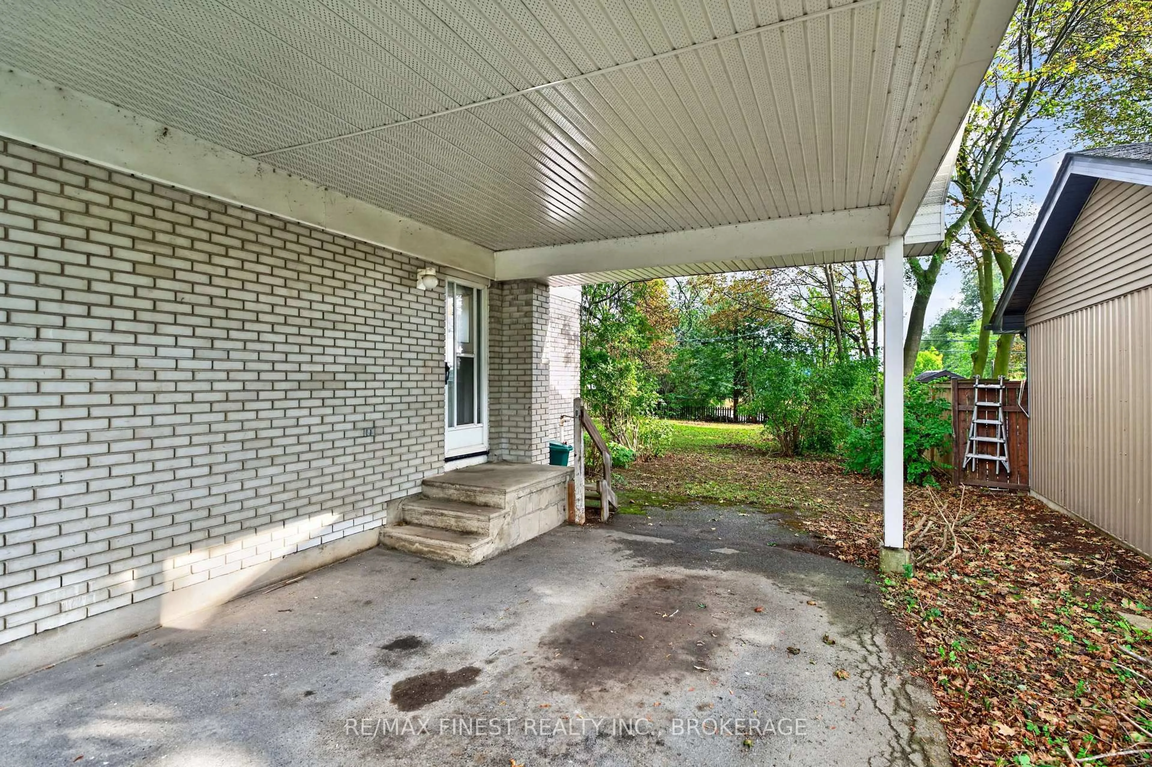 Patio, street for 92 Cliff Cres, Kingston Ontario K7M 1A8