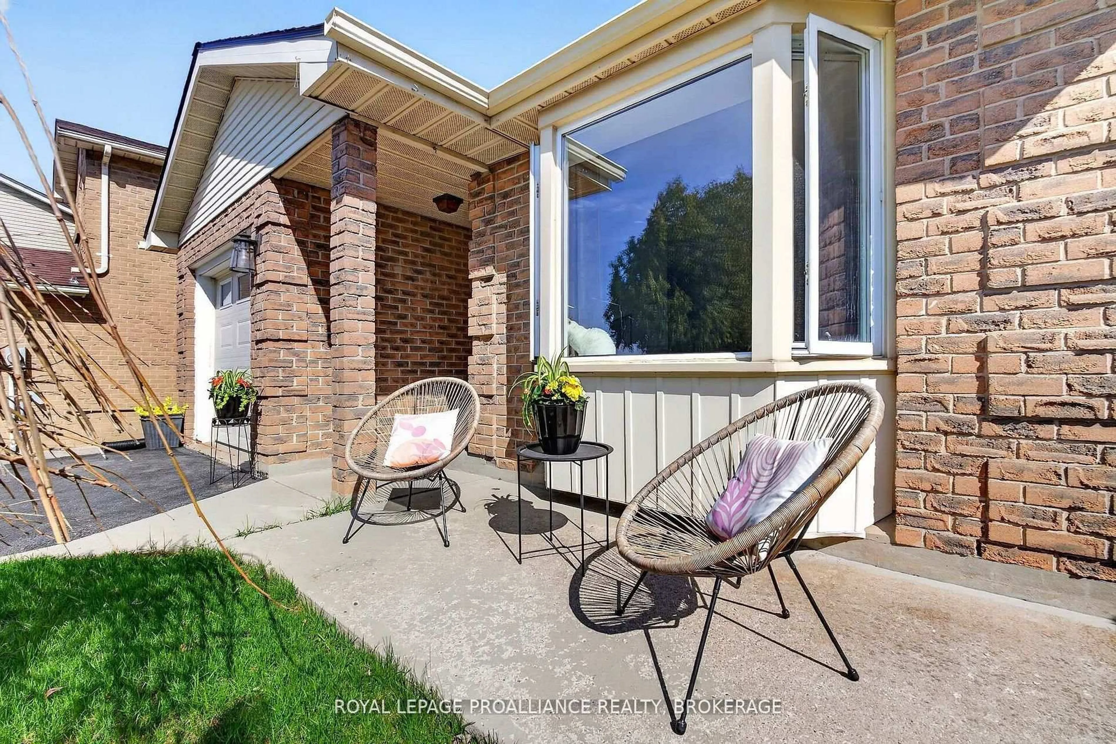 Patio, street for 16 Grenadier Dr, Kingston Ontario K7K 6E8