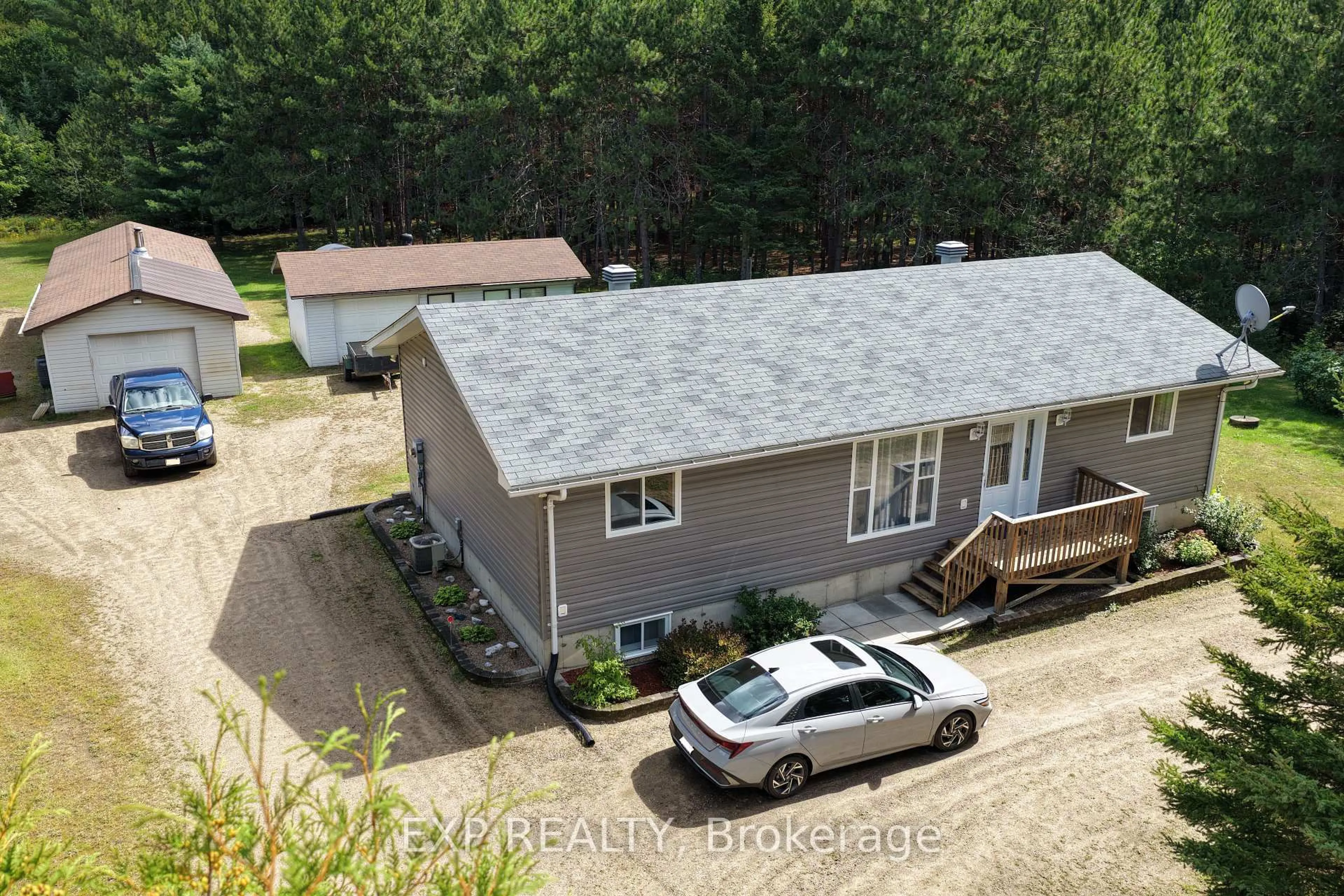 A pic from outside/outdoor area/front of a property/back of a property/a pic from drone, unknown for 716 Cybulski Rd, Barry's Bay Ontario K0J 1B0