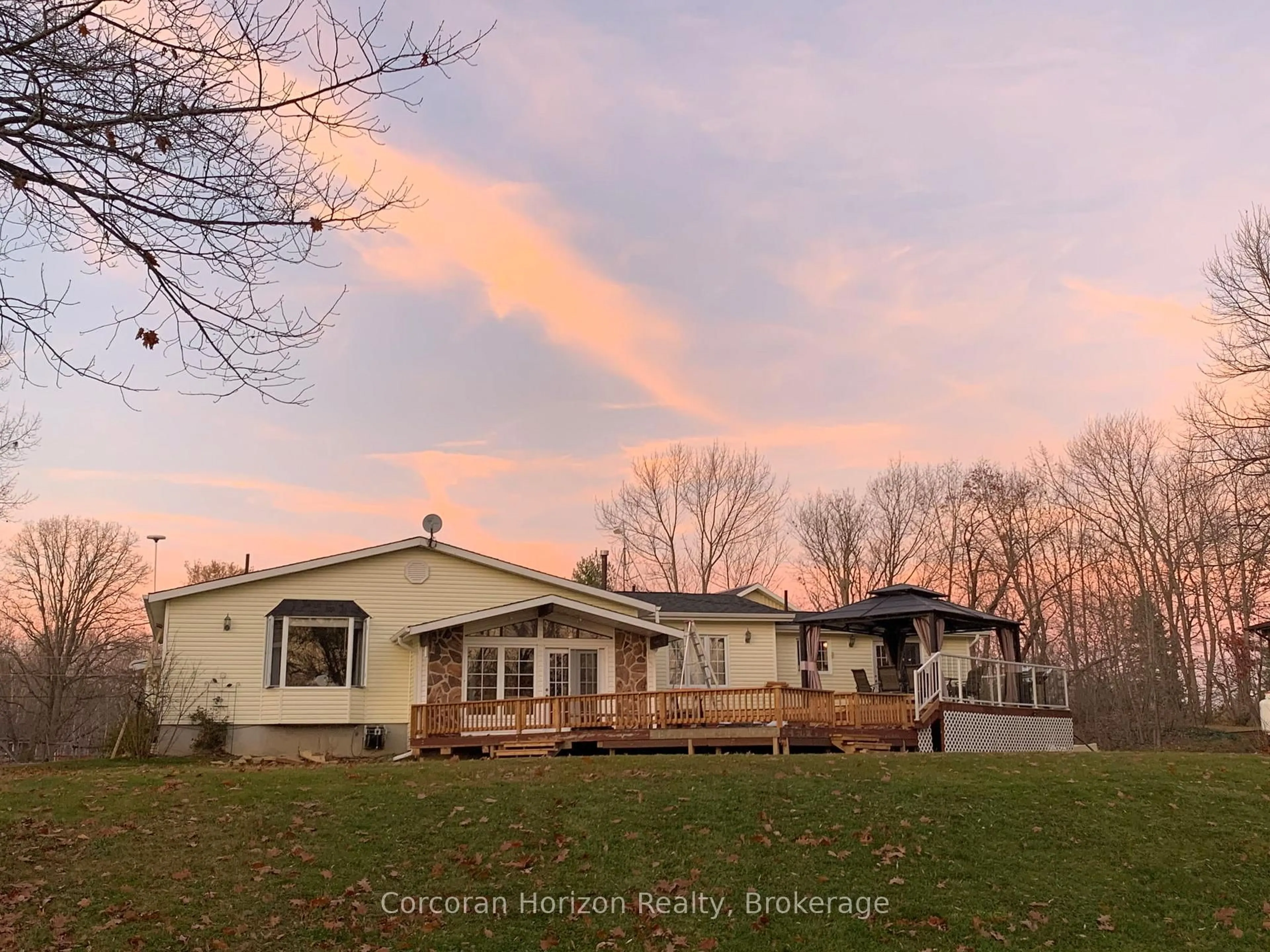 A pic from outside/outdoor area/front of a property/back of a property/a pic from drone, water/lake/river/ocean view for 112 Heath Valley Tr, Georgian Bay Ontario L0K 1S0