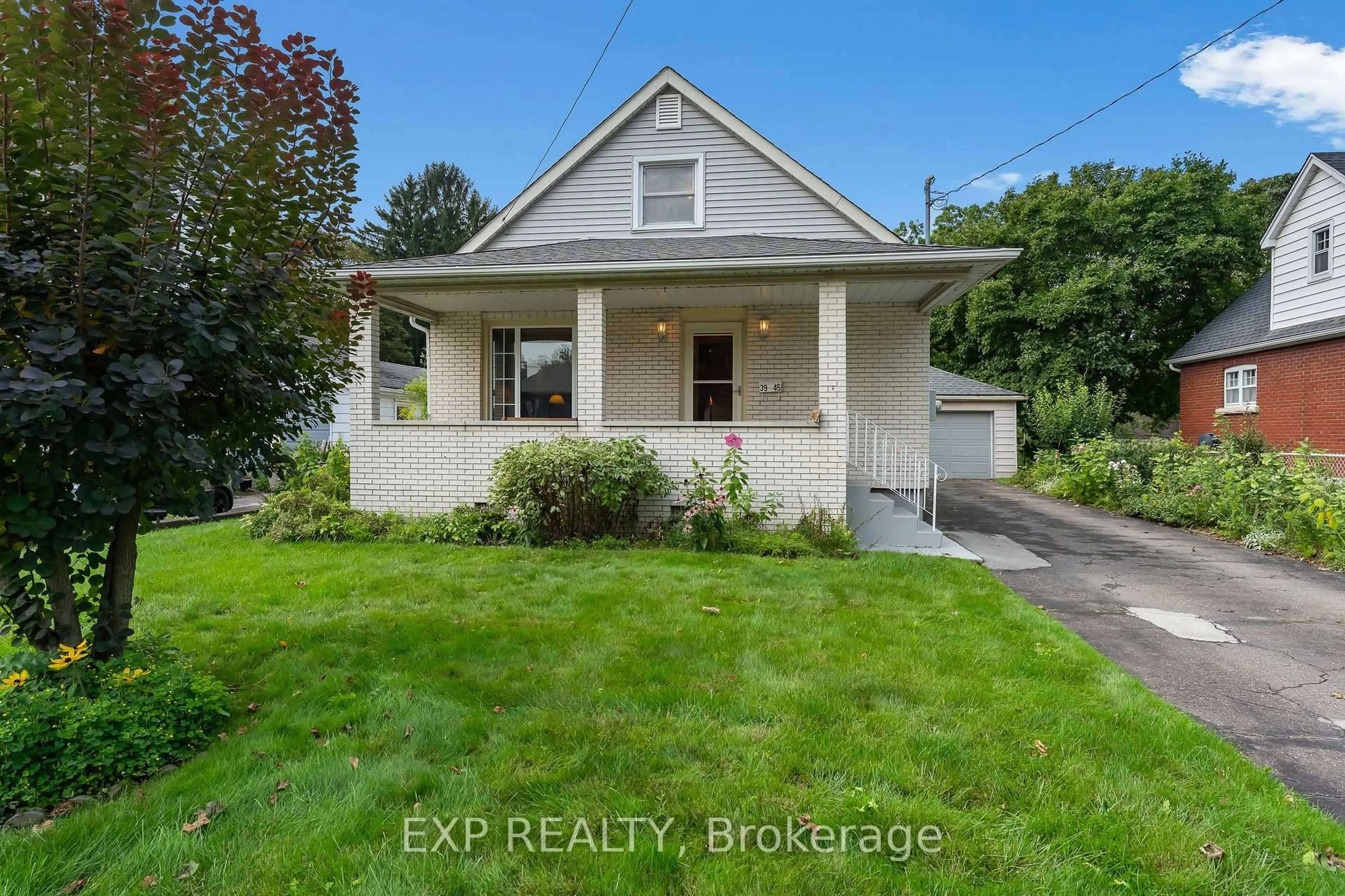 A pic from outside/outdoor area/front of a property/back of a property/a pic from drone, unknown for 3945 St Peter Ave, Niagara Falls Ontario L2J 2N9