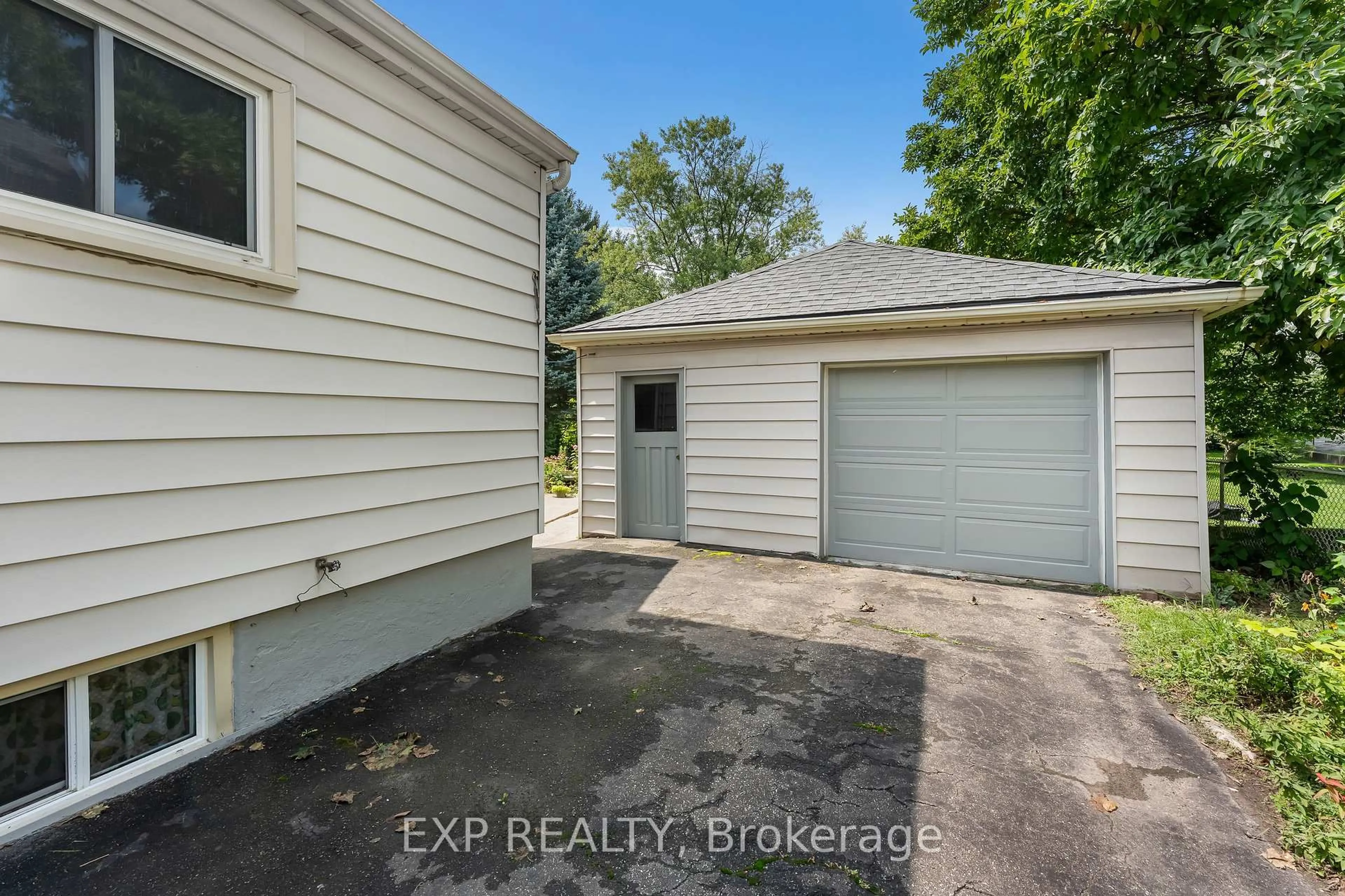 A pic from outside/outdoor area/front of a property/back of a property/a pic from drone, street for 3945 St Peter Ave, Niagara Falls Ontario L2J 2N9