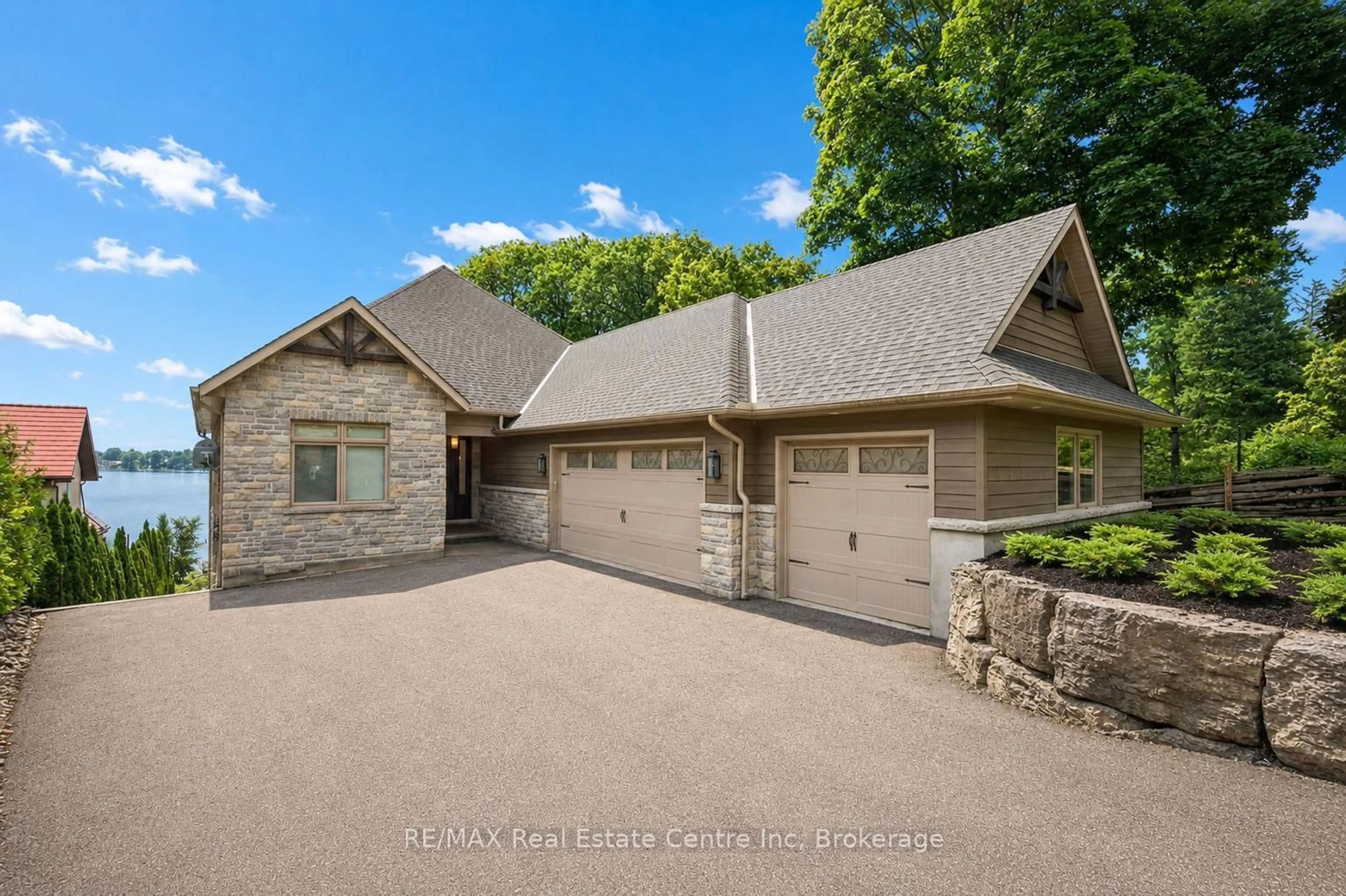 A pic from outside/outdoor area/front of a property/back of a property/a pic from drone, unknown for 16 Clergy Lane, Puslinch Ontario N0B 2J0