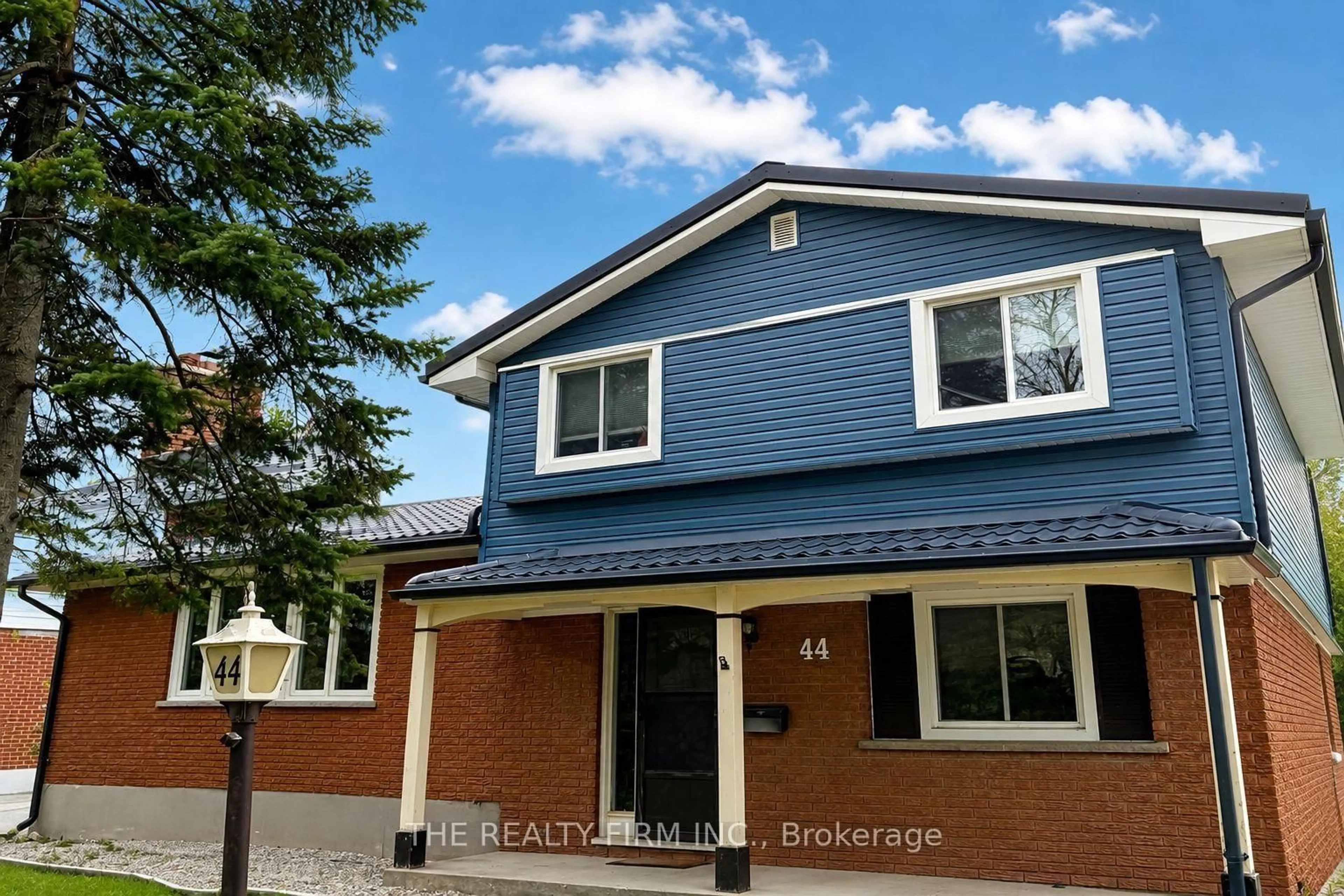 Home with brick exterior material, unknown for 44 Ebury Pl, London South Ontario N6C 4V4