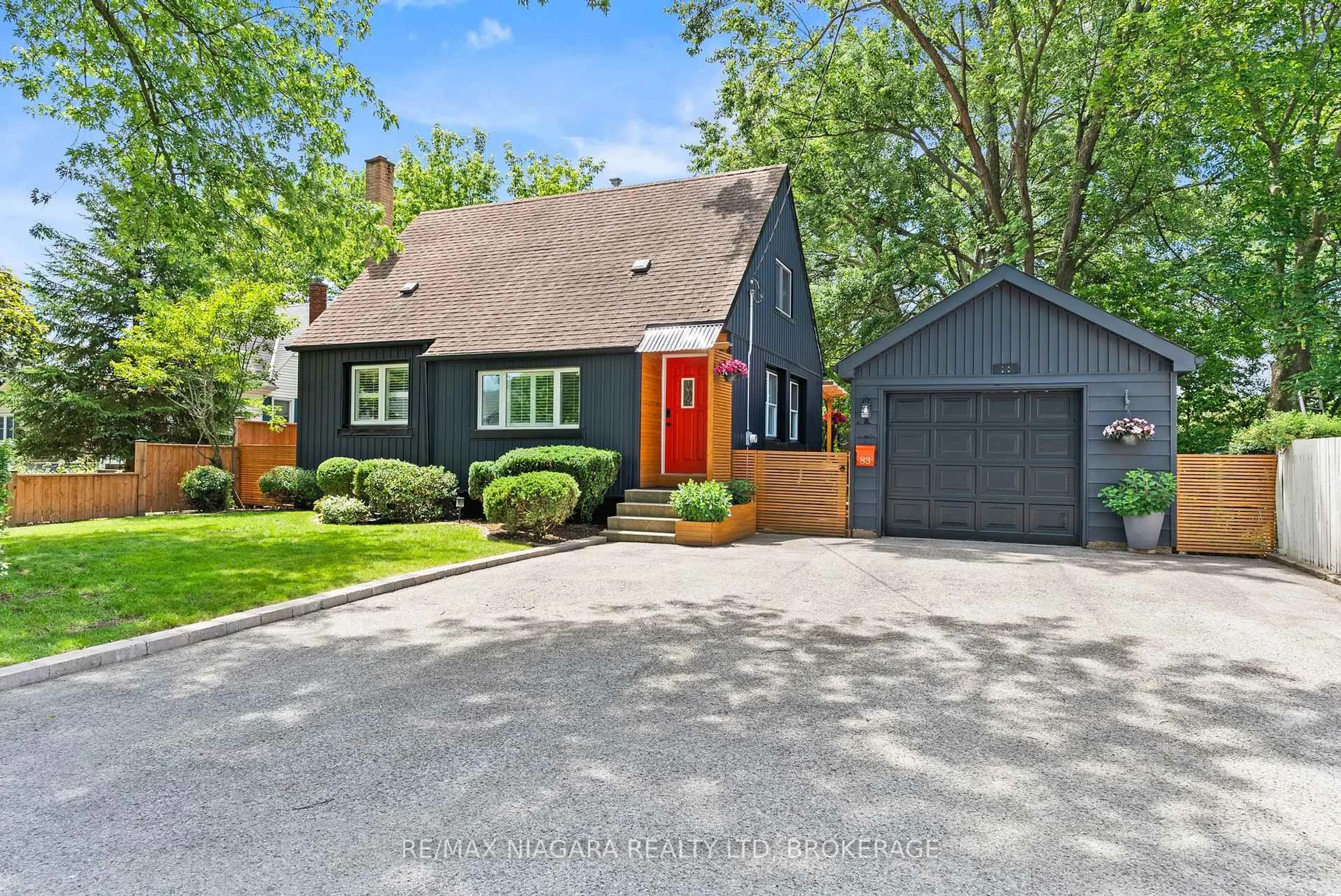 Home with brick exterior material, street for 83 Devon Rd, St. Catharines Ontario L2N 1X5