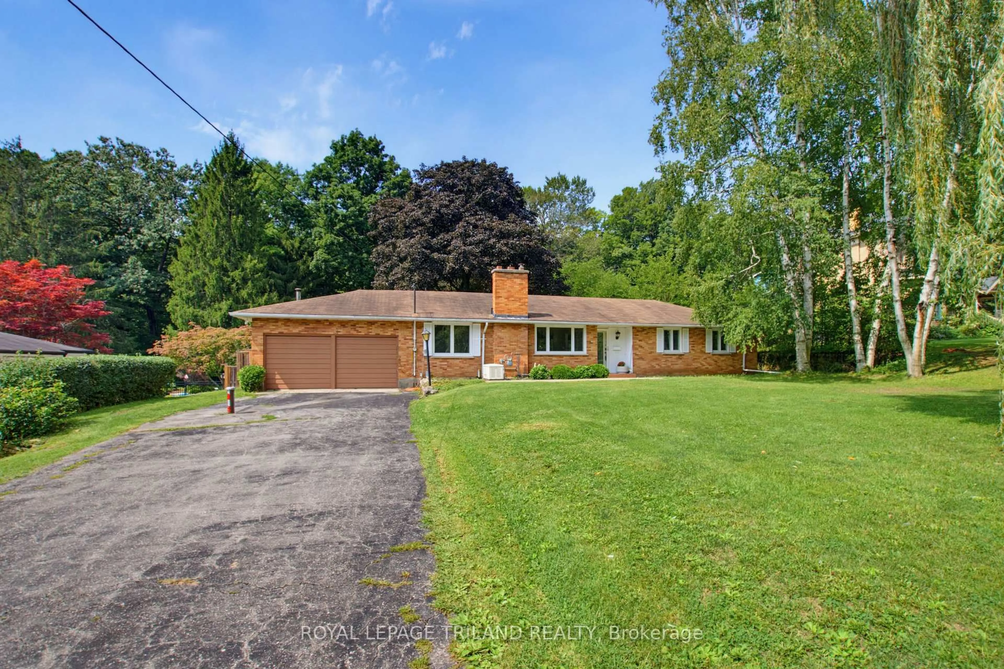 A pic from outside/outdoor area/front of a property/back of a property/a pic from drone, street for 6267 Sunset Rd, Central Elgin Ontario N0L 2L0