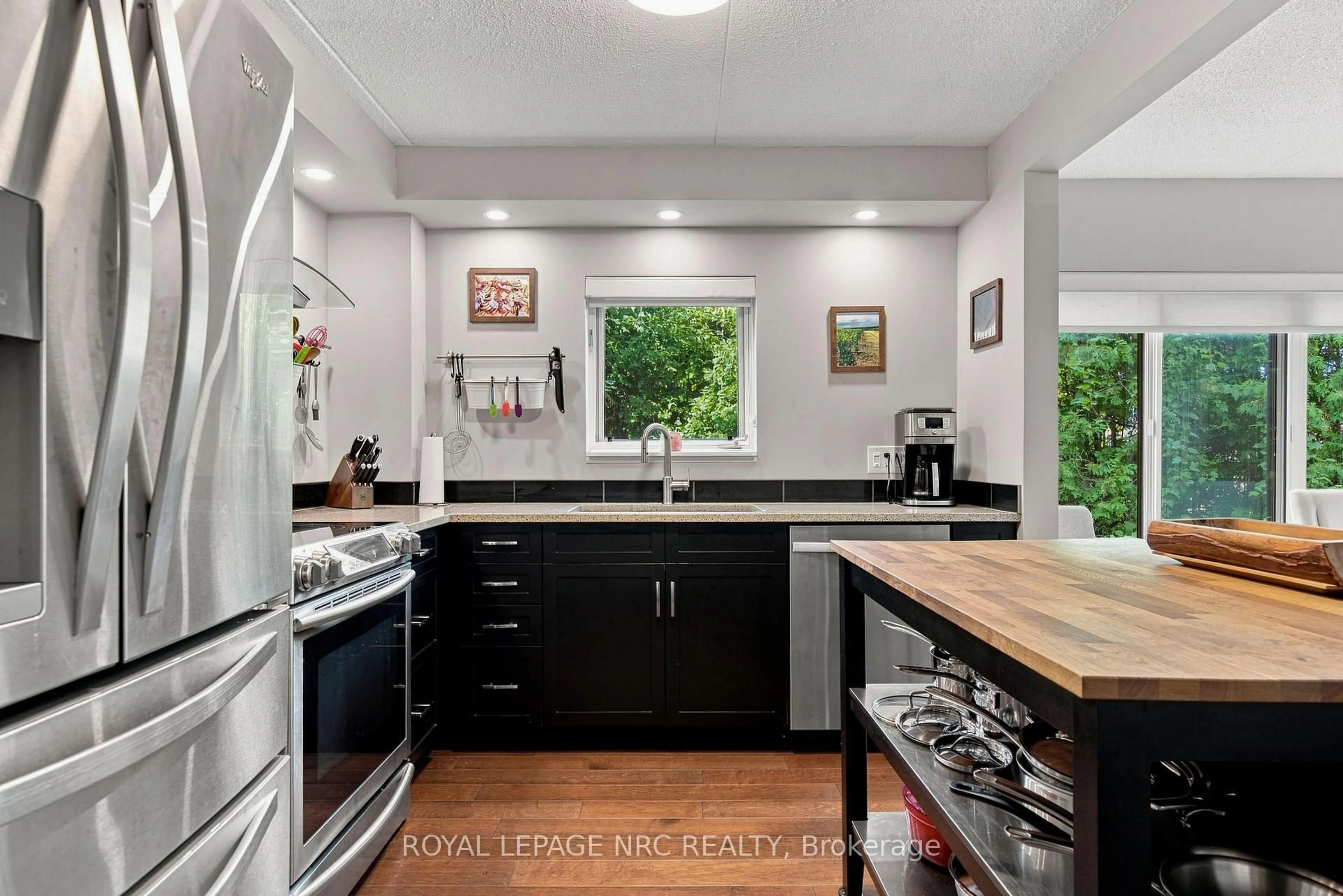Contemporary kitchen, unknown for 61 Paffard St #202, Niagara-on-the-Lake Ontario L0S 1J0
