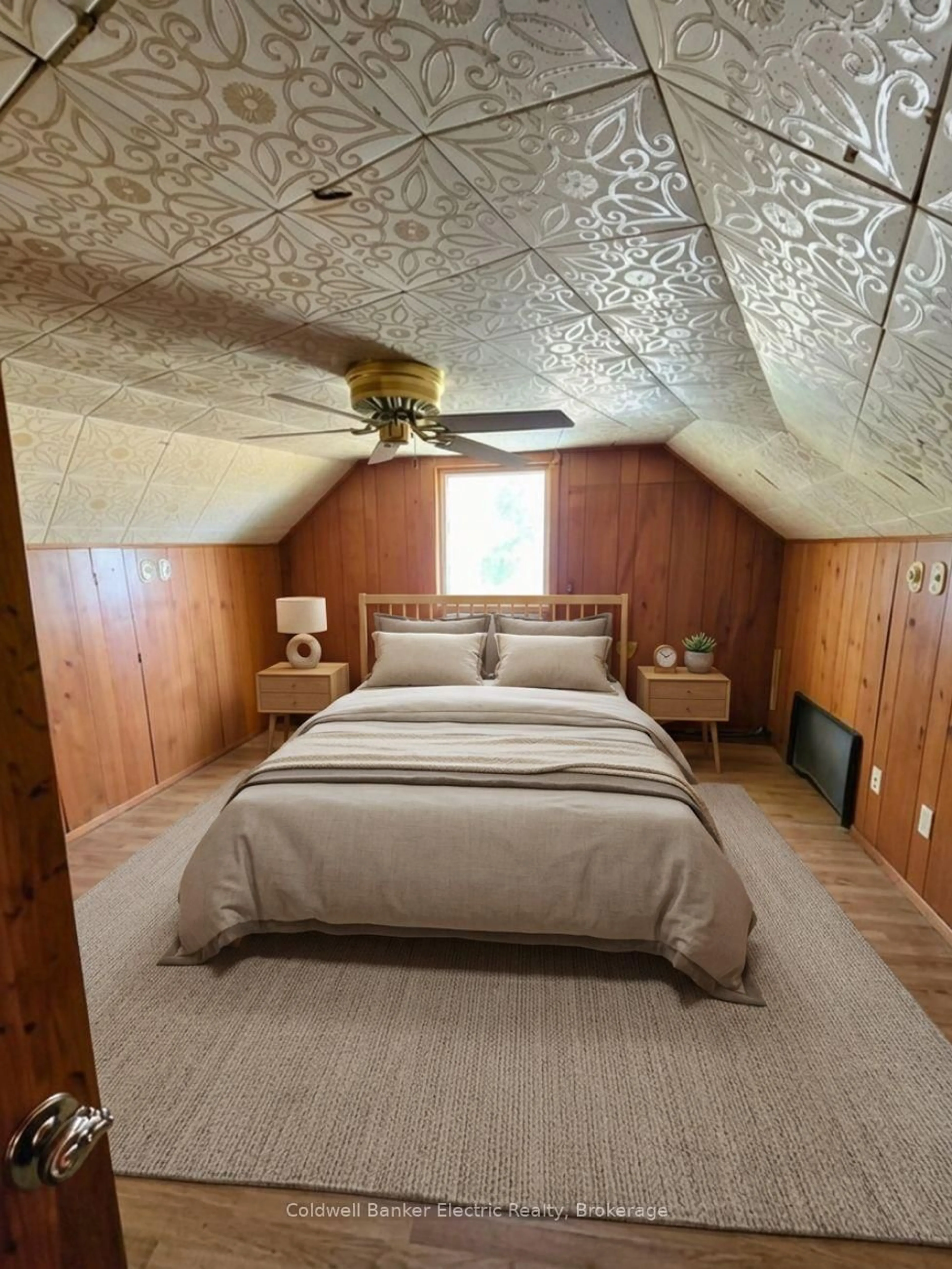 A pic of a room for 24 Victoria St, Kawartha Lakes Ontario K0L 2W0