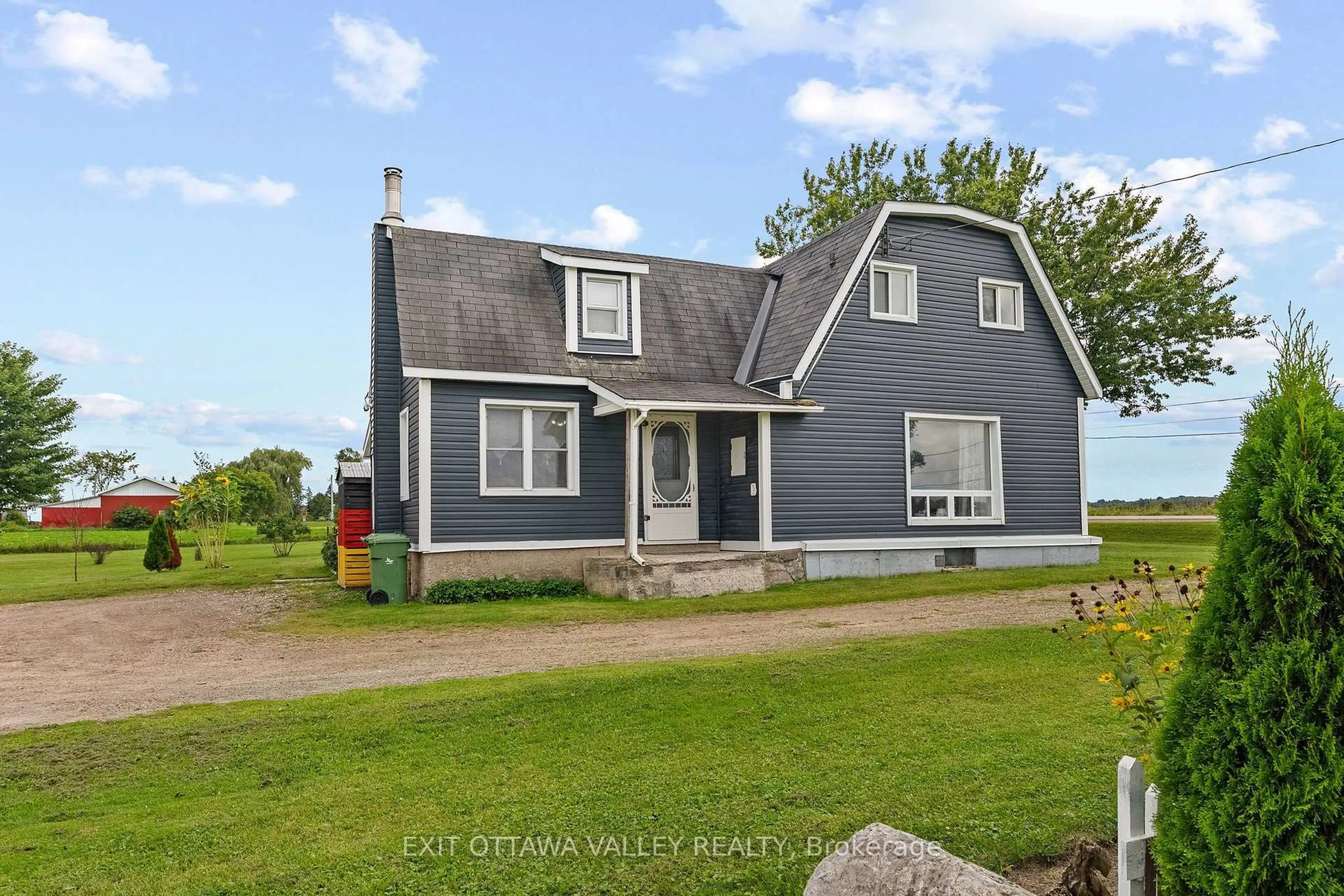 A pic from outside/outdoor area/front of a property/back of a property/a pic from drone, street for 38922 41 Highway, Pembroke Ontario K8A 6W4