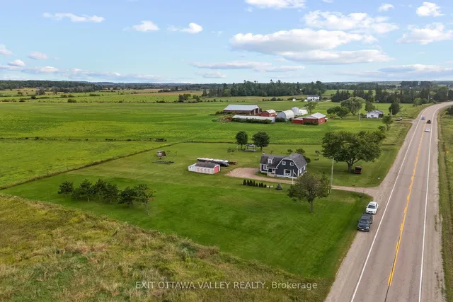 38922 41 Highway, Pembroke 5
