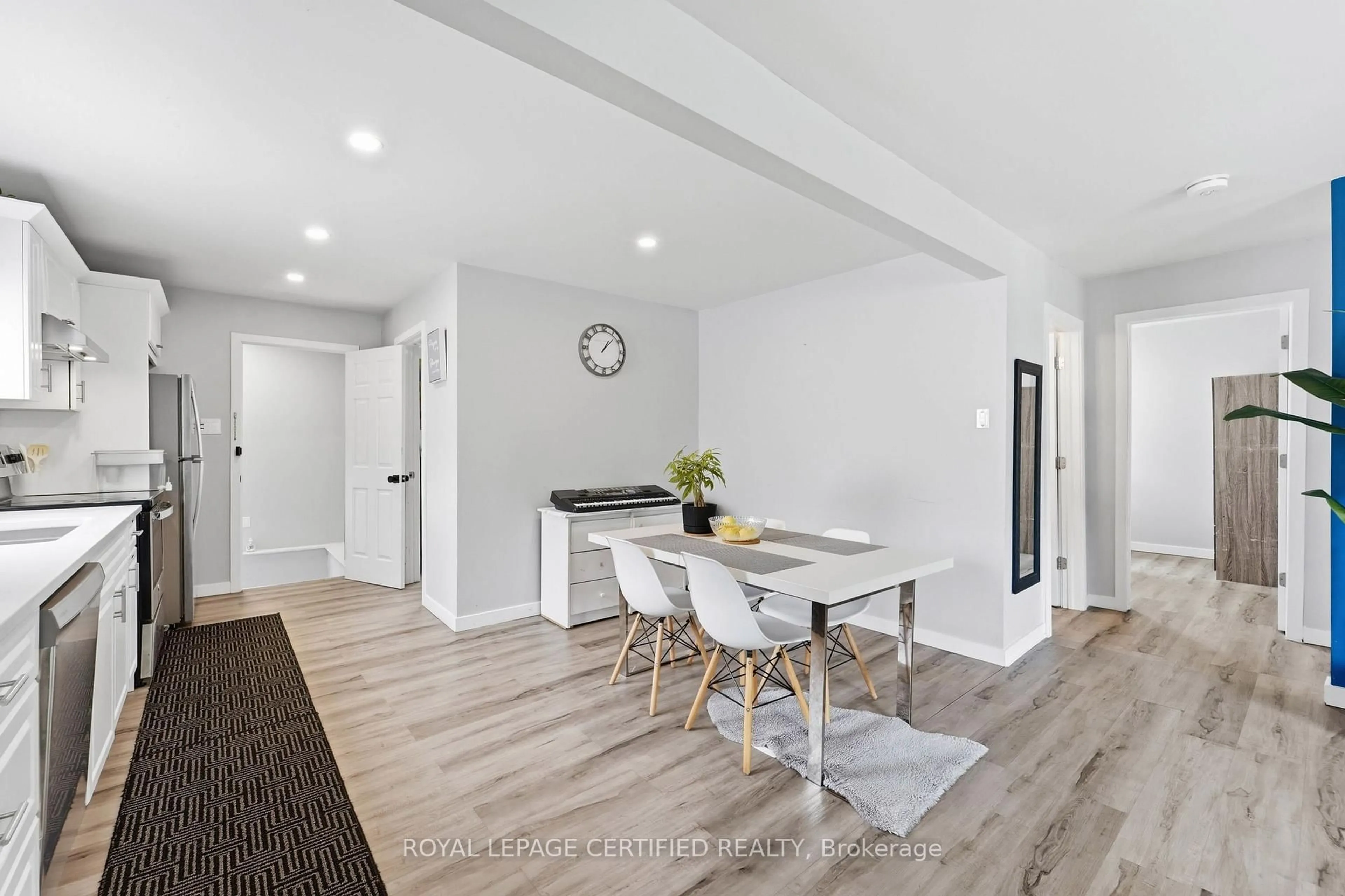 Open concept kitchen, unknown for 18 Coventry St, St. Catharines Ontario L2R 6X7