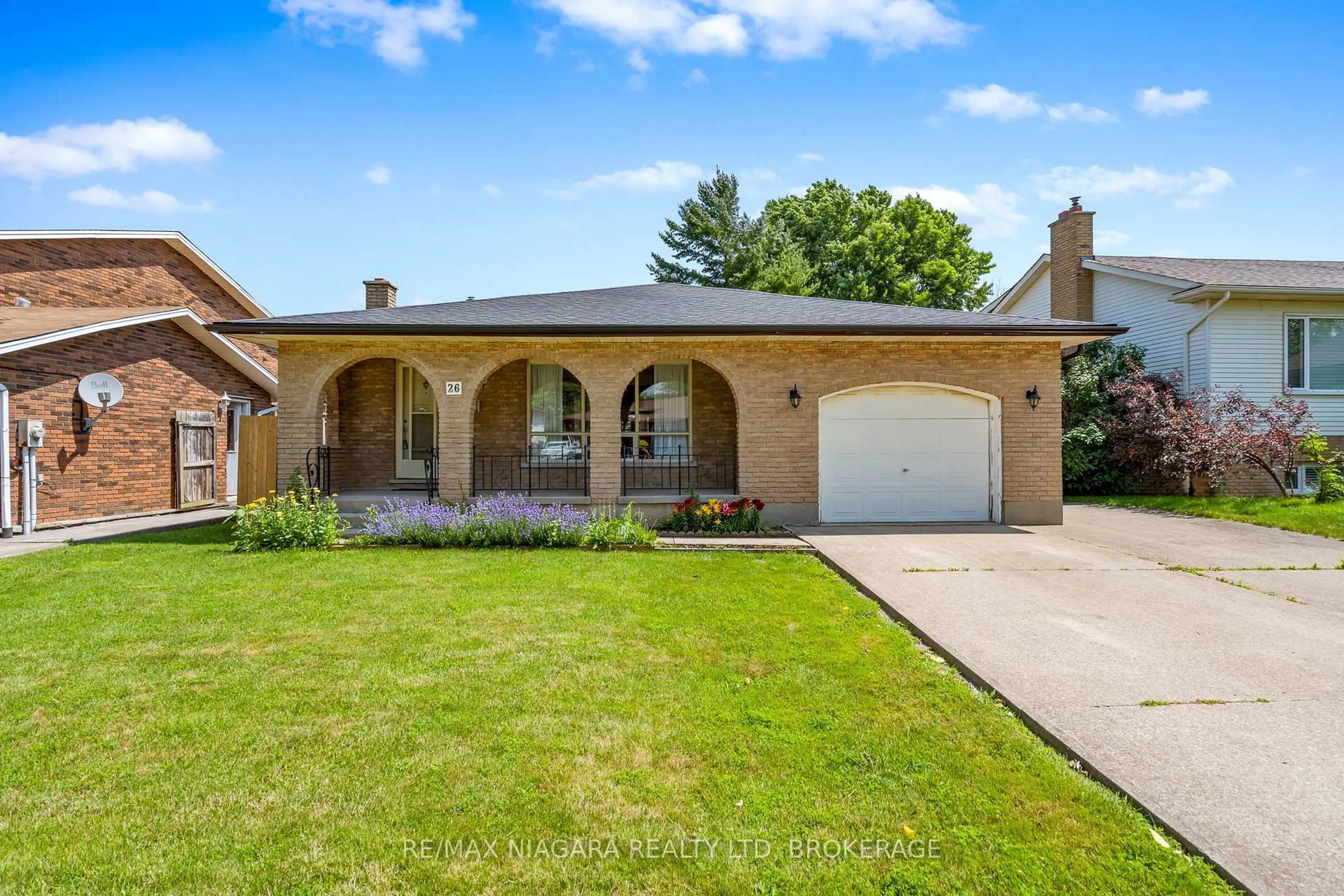 Home with brick exterior material, street for 26 Forster Ave, Thorold Ontario L2V 4J5