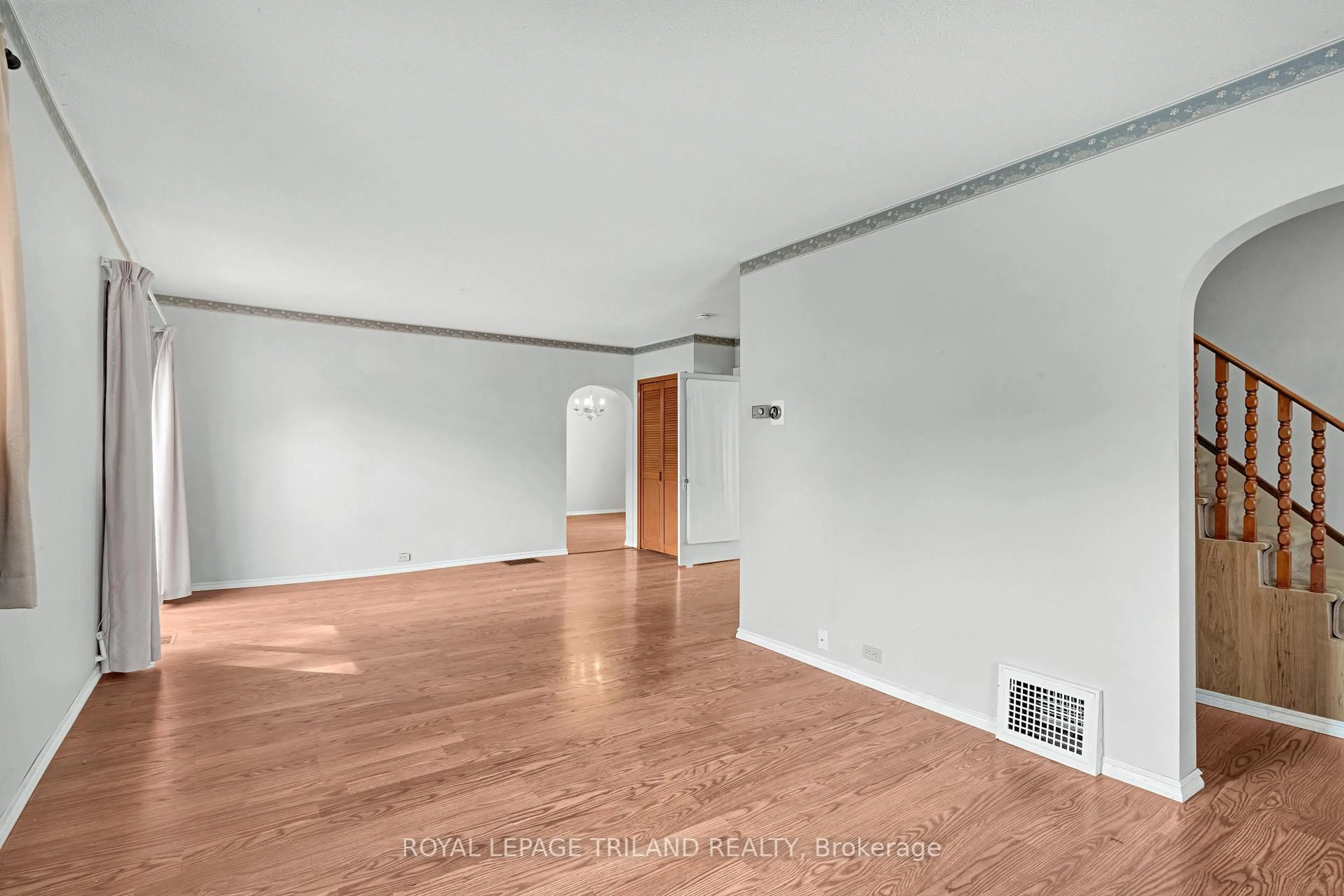 A pic of a room for 15 Antrim St, St. Thomas Ontario N5P 1S2
