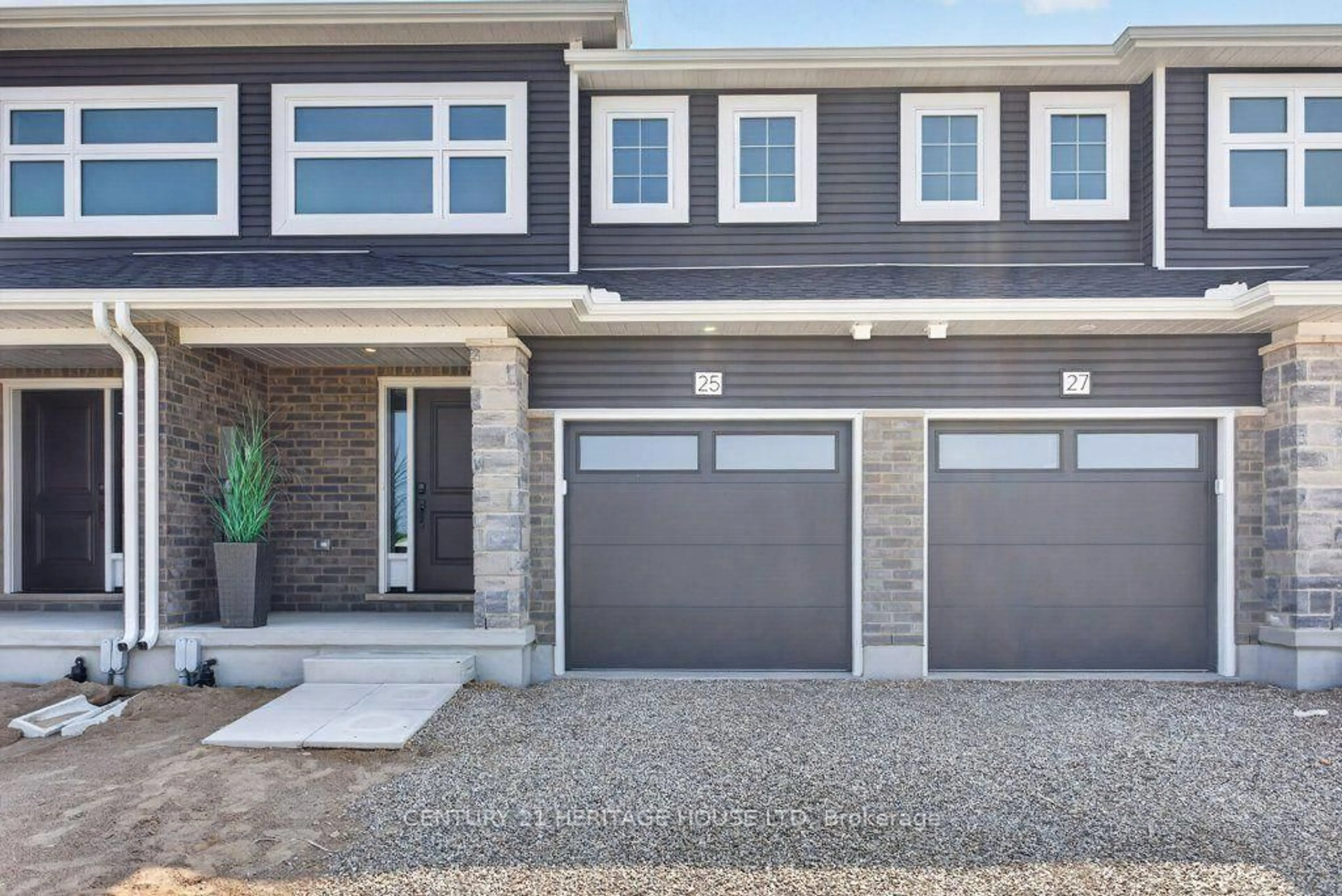 Home with brick exterior material, street for 25 Kiln Lane, St. Thomas Ontario N5R 0S2