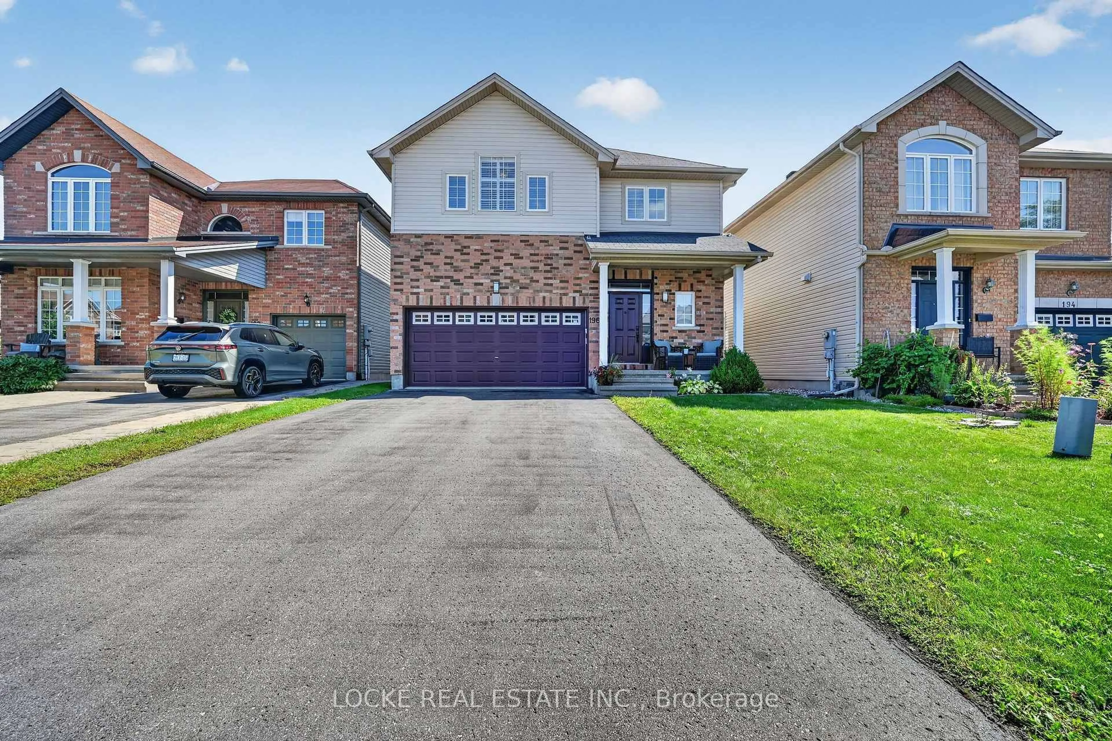 Home with brick exterior material, street for 196 Felicity Cres, Ottawa Ontario K1W 0C2