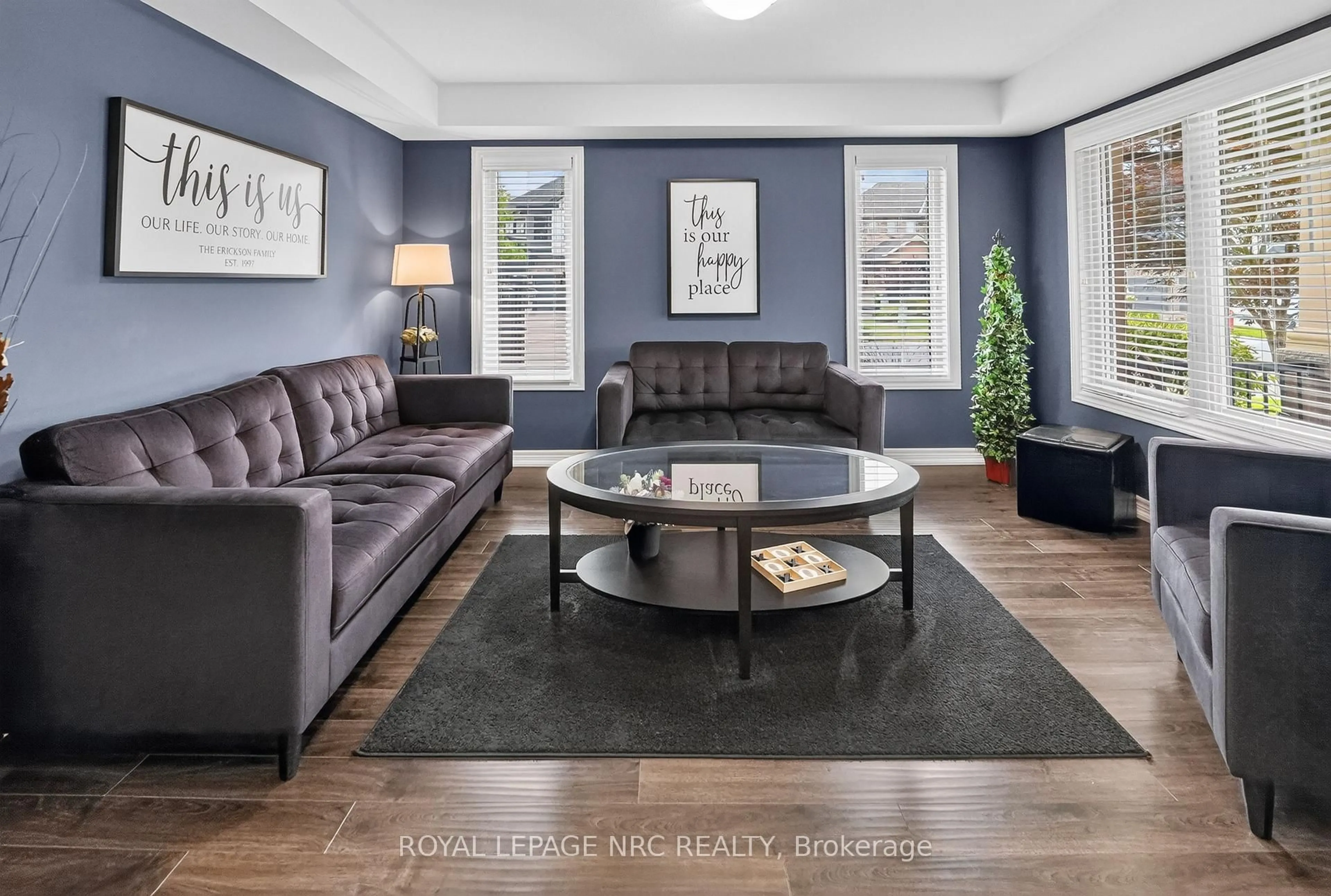 Living room with furniture, unknown for 7794 Clendenning St, Niagara Falls Ontario L2G 0H2