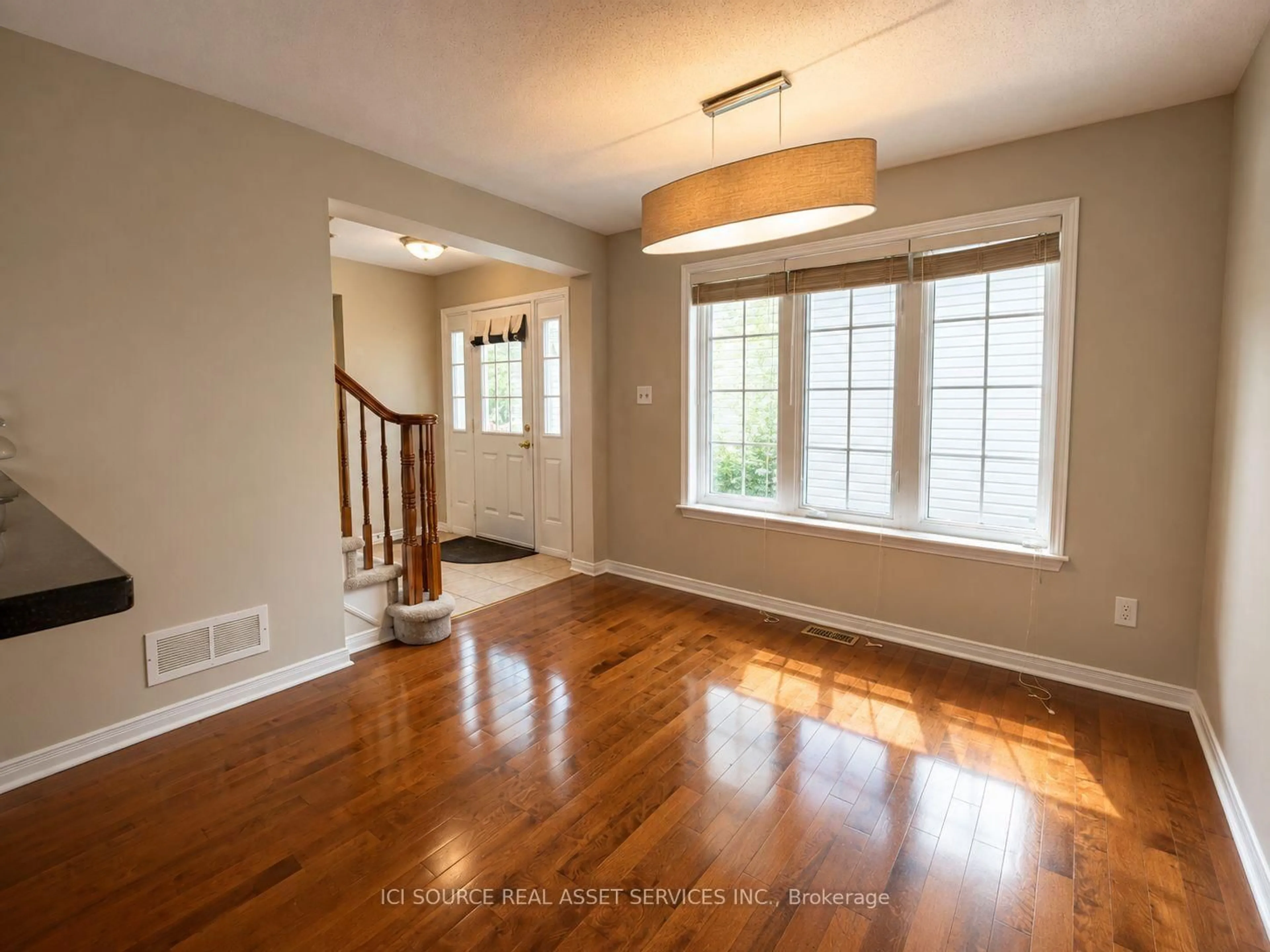 Unknown for 358 Wisteria Cres, Ottawa Ontario K1V 0N9