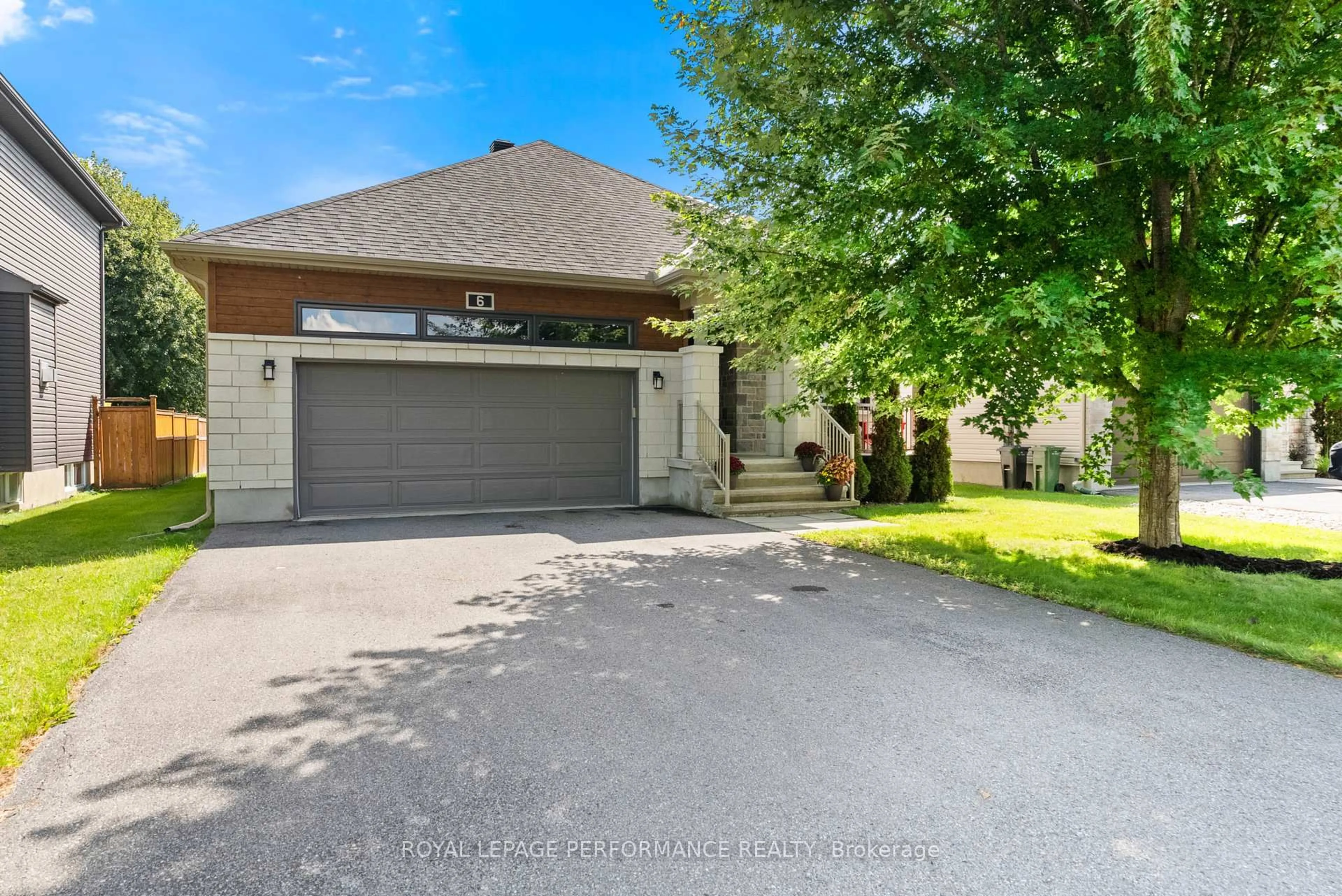 A pic from outside/outdoor area/front of a property/back of a property/a pic from drone, street for 6 Brickyard Dr, Russell Ontario K4R 0B2