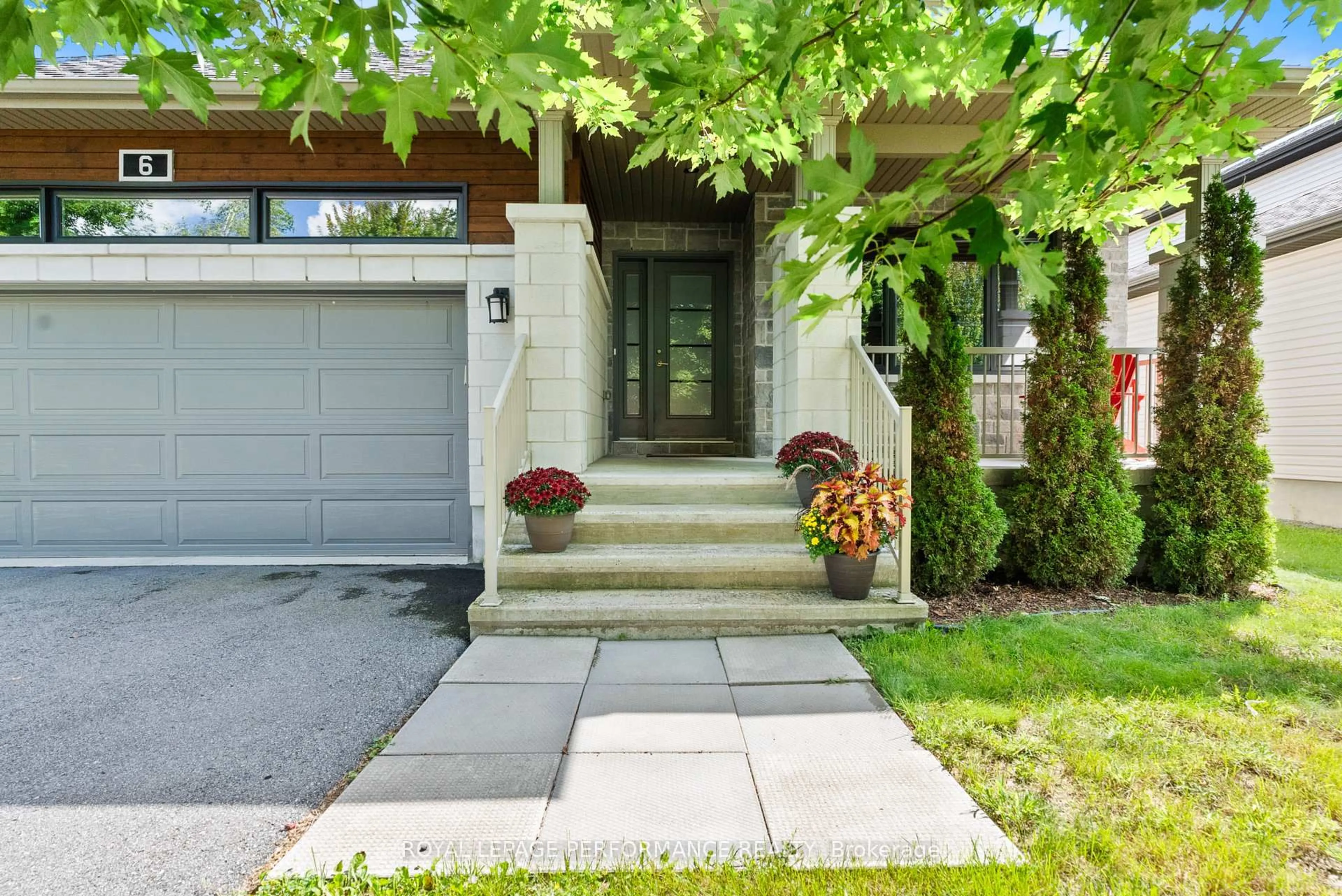 Unknown for 6 Brickyard Dr, Russell Ontario K4R 0B2