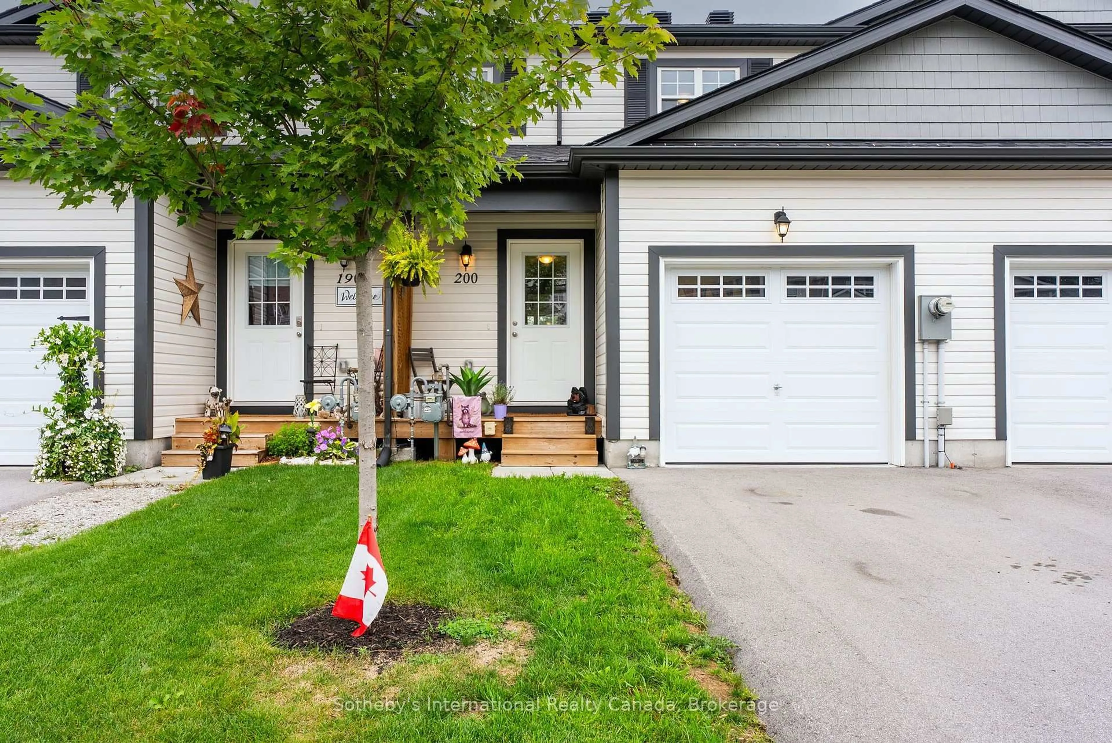 Unknown for 200 Daffodil Crt, Gravenhurst Ontario P1P 0B8