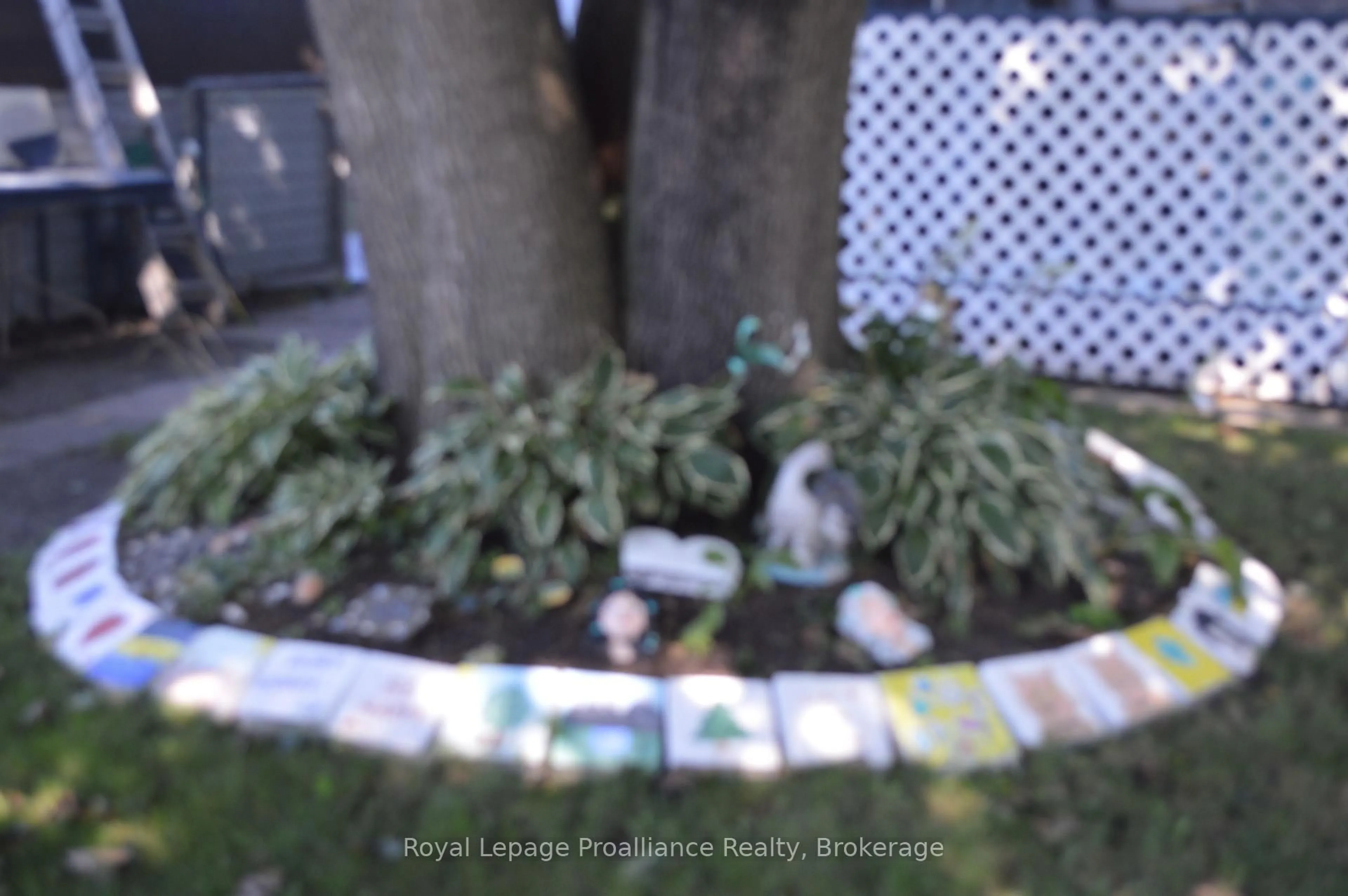 Blurry image for 17 Warbler Lane, Quinte West Ontario K8N 4Z3
