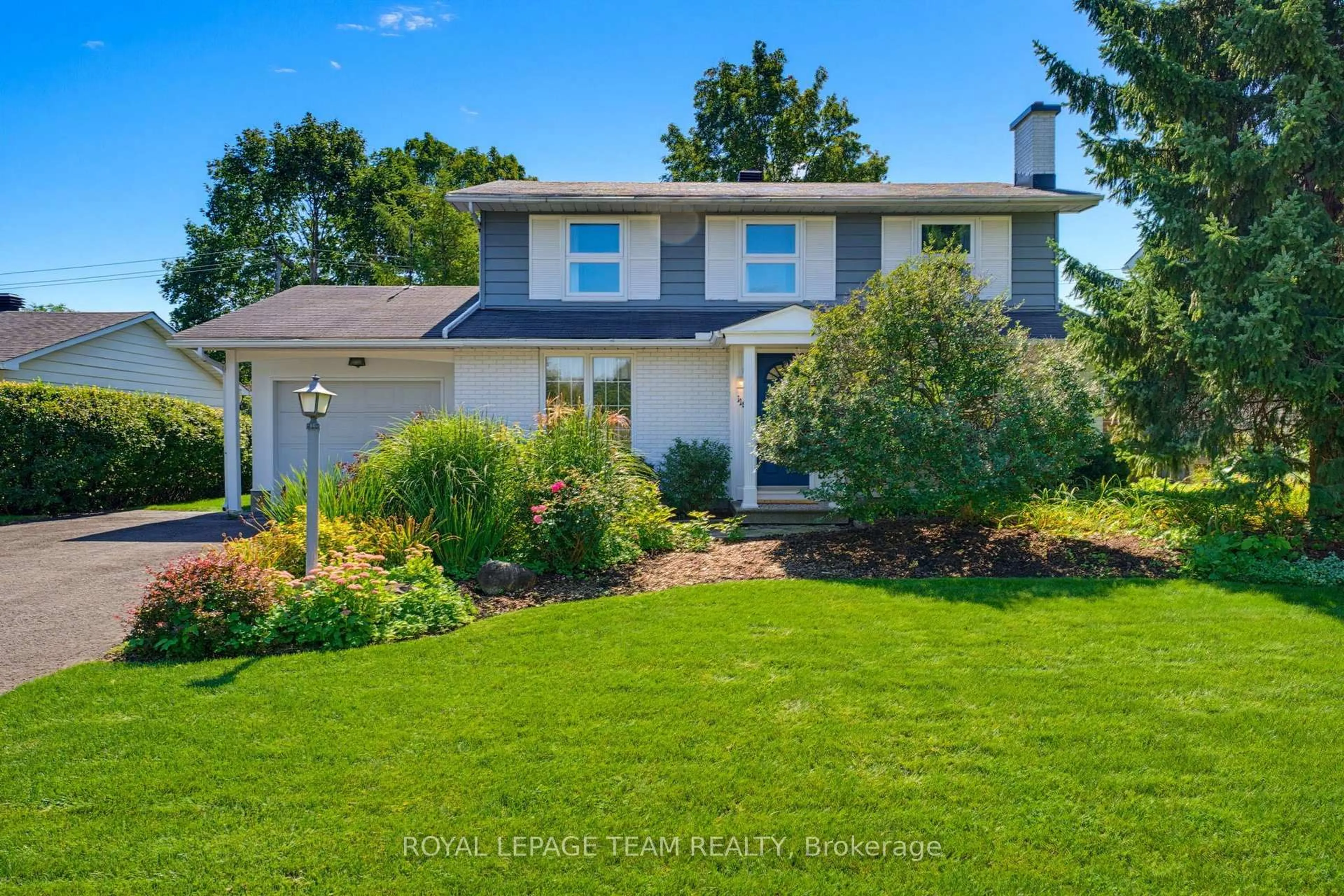 Home with vinyl exterior material, water/lake/river/ocean view for 115 Beaver Rdge, Ottawa Ontario K2E 6E5