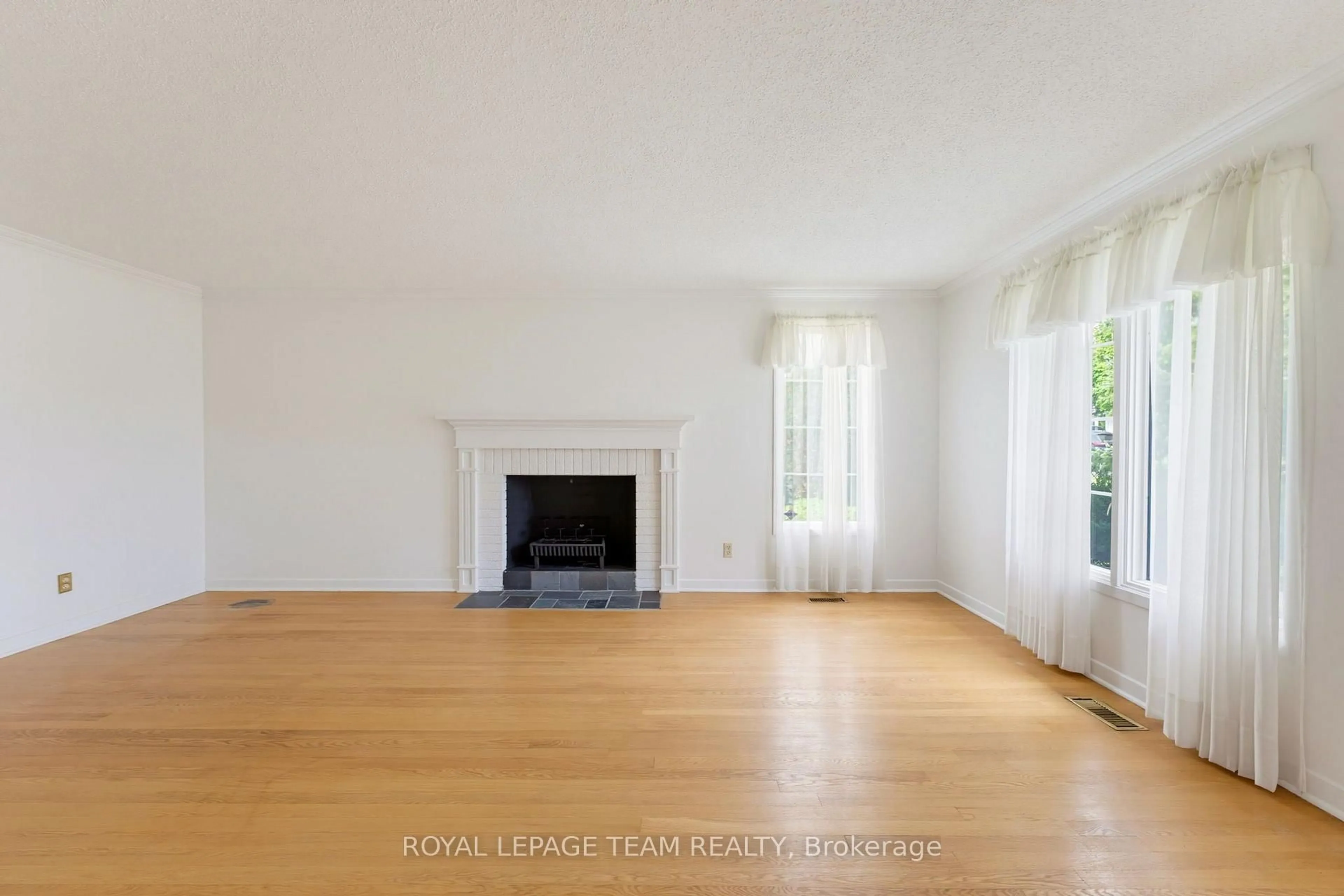 A pic of a room for 115 Beaver Rdge, Ottawa Ontario K2E 6E5