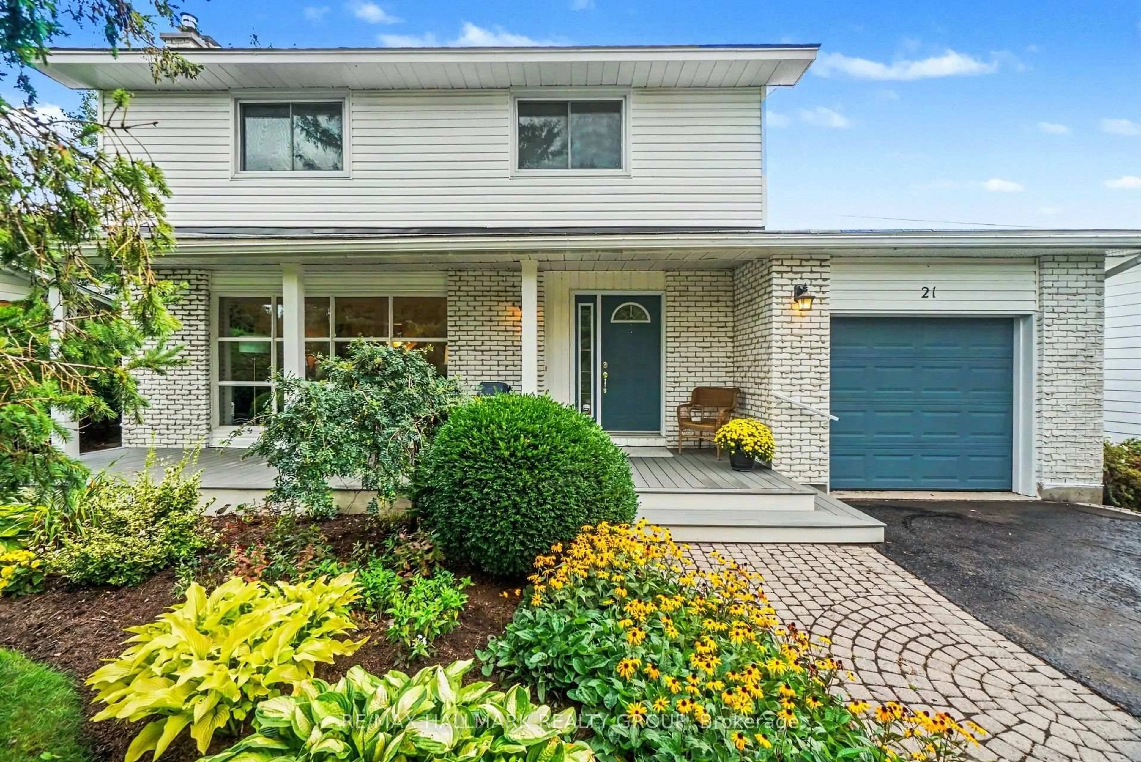 Home with brick exterior material, street for 21 Cremona Cres, Ottawa Ontario K2G 0Z9