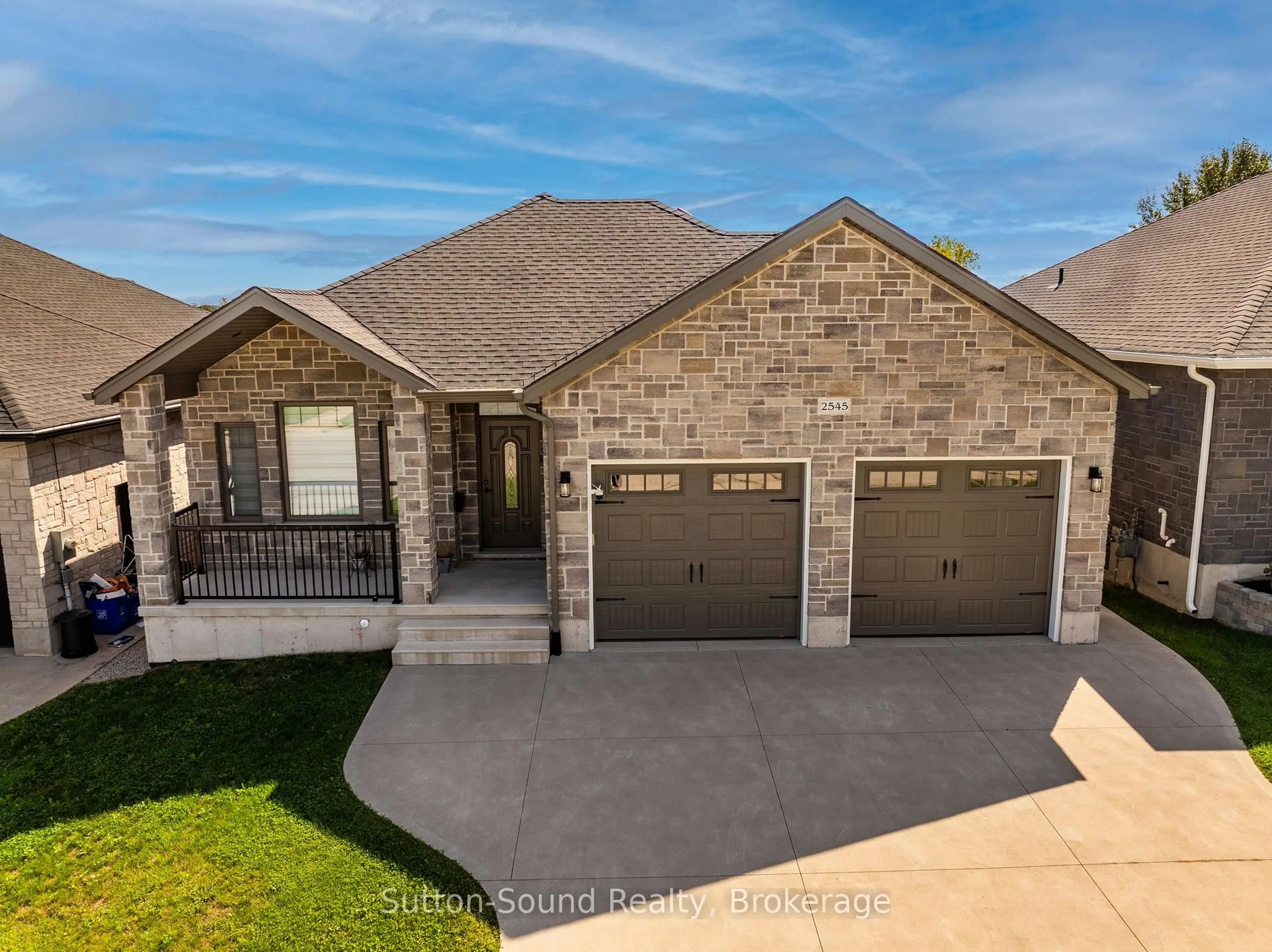 Home with brick exterior material, street for 2545 9th Ave, Owen Sound Ontario N4K 3H4