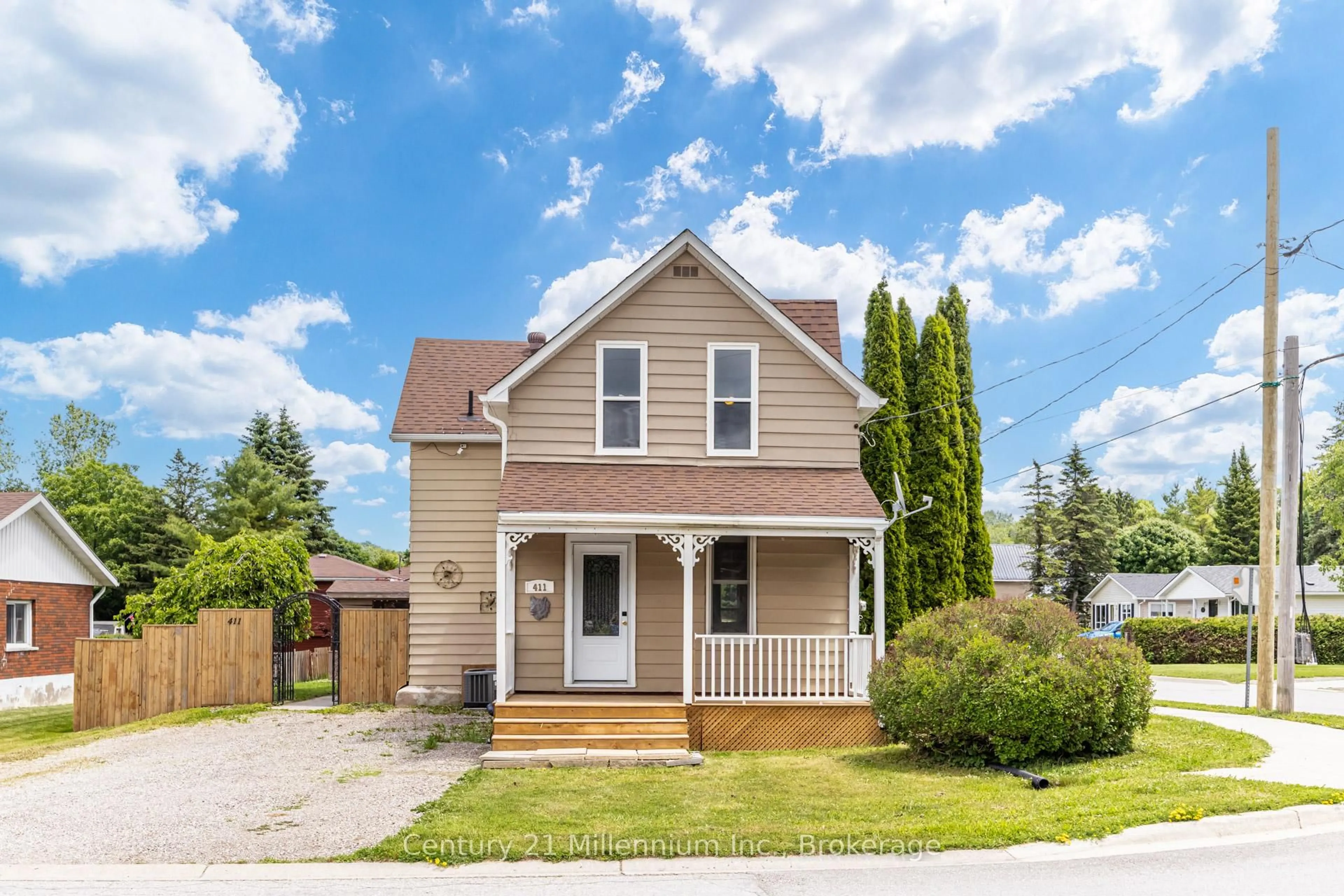 Home with vinyl exterior material, street for 411 Taylor St, South Bruce Peninsula Ontario N0H 2T0