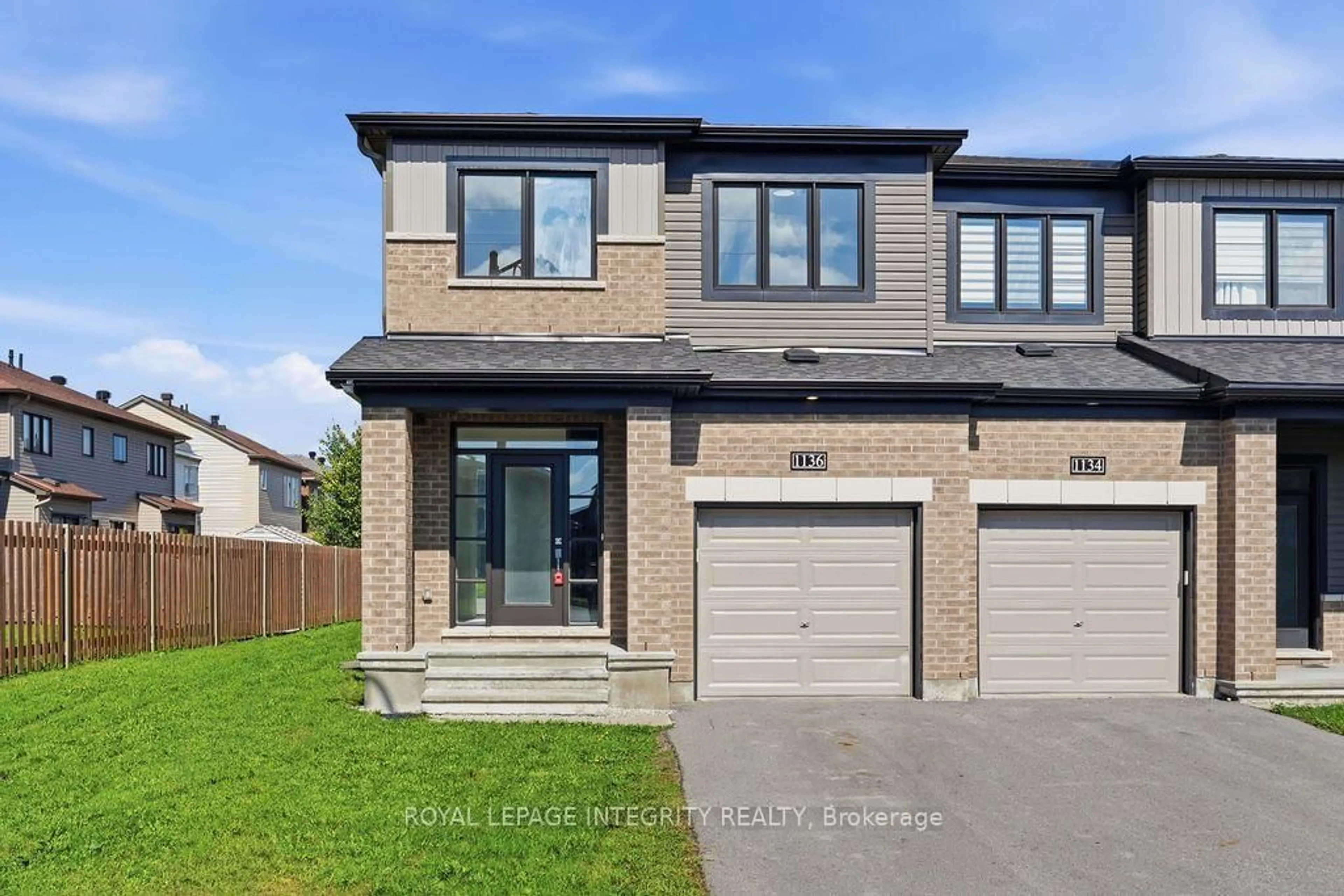 Home with brick exterior material, street for 1136 SPEEDVALE Crt, Ottawa Ontario K2T 0H9