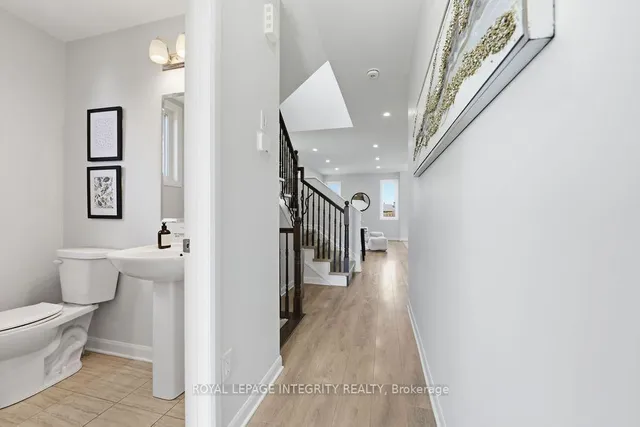 1136 SPEEDVALE Crt, Ottawa 5