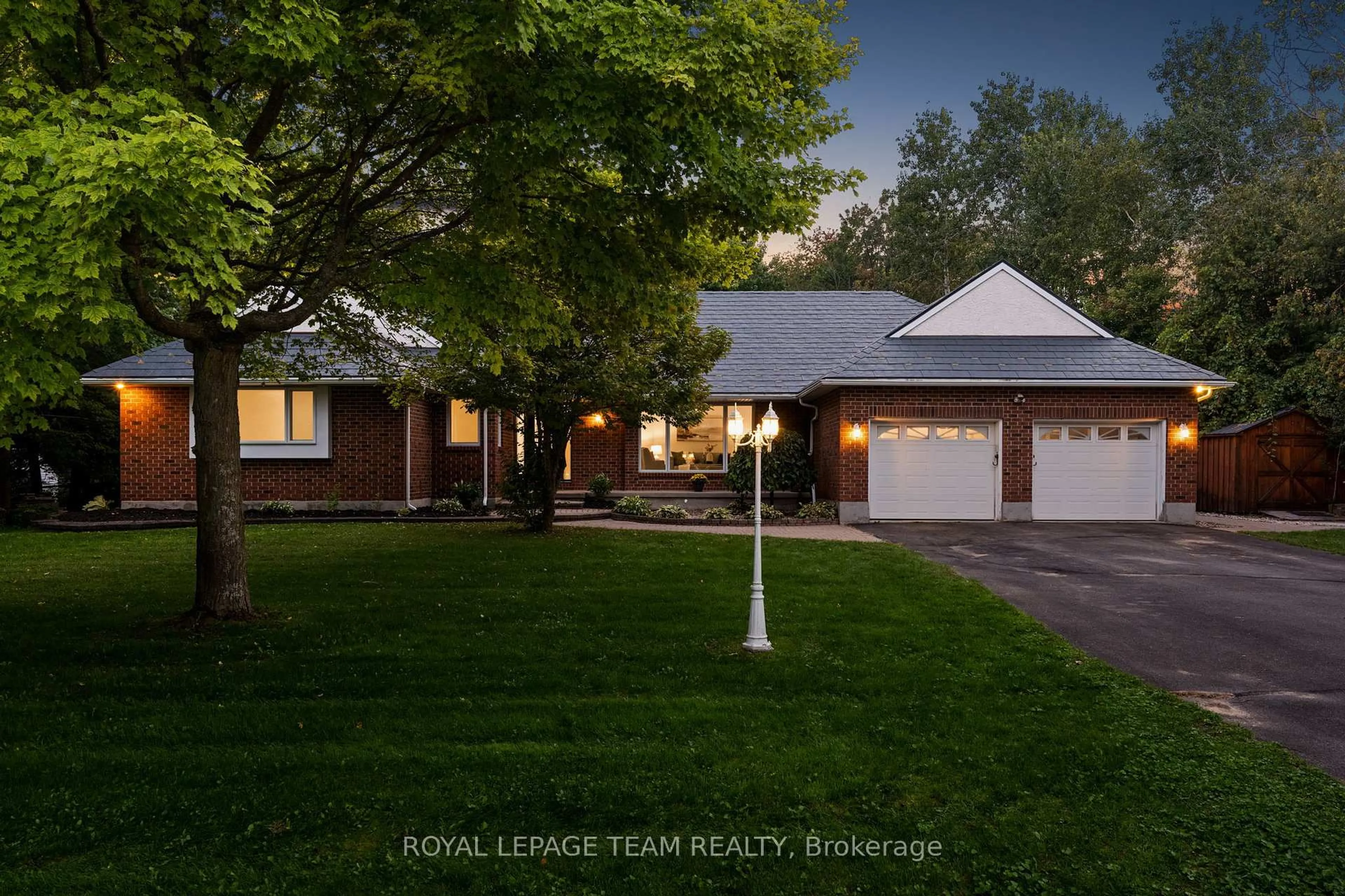 Home with vinyl exterior material, street for 3378 Bramble Lane, Osgoode Ontario K0A 2W0