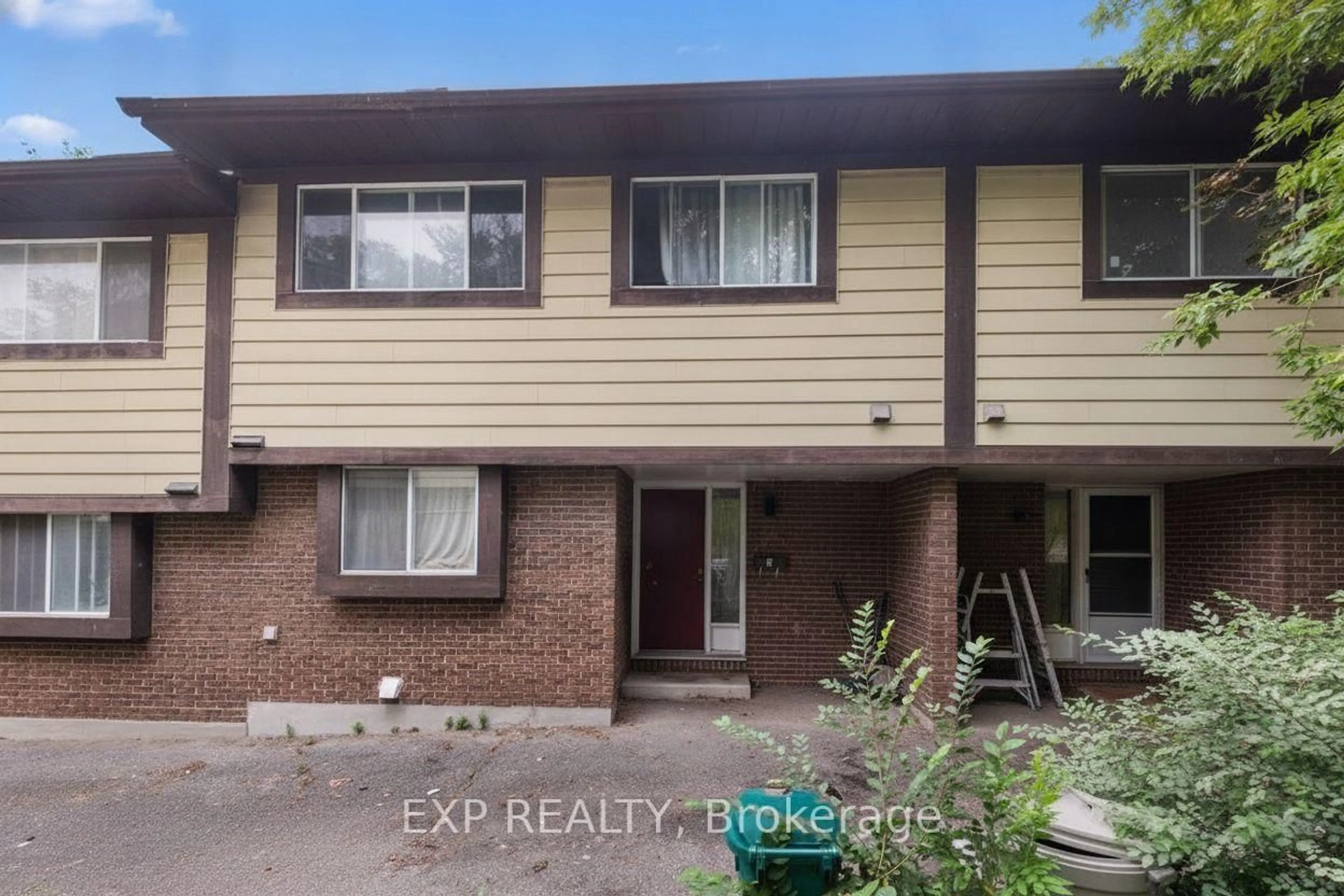 Home with vinyl exterior material, street for 2960 Penny Dr #9, Ottawa Ontario K2B 6H5