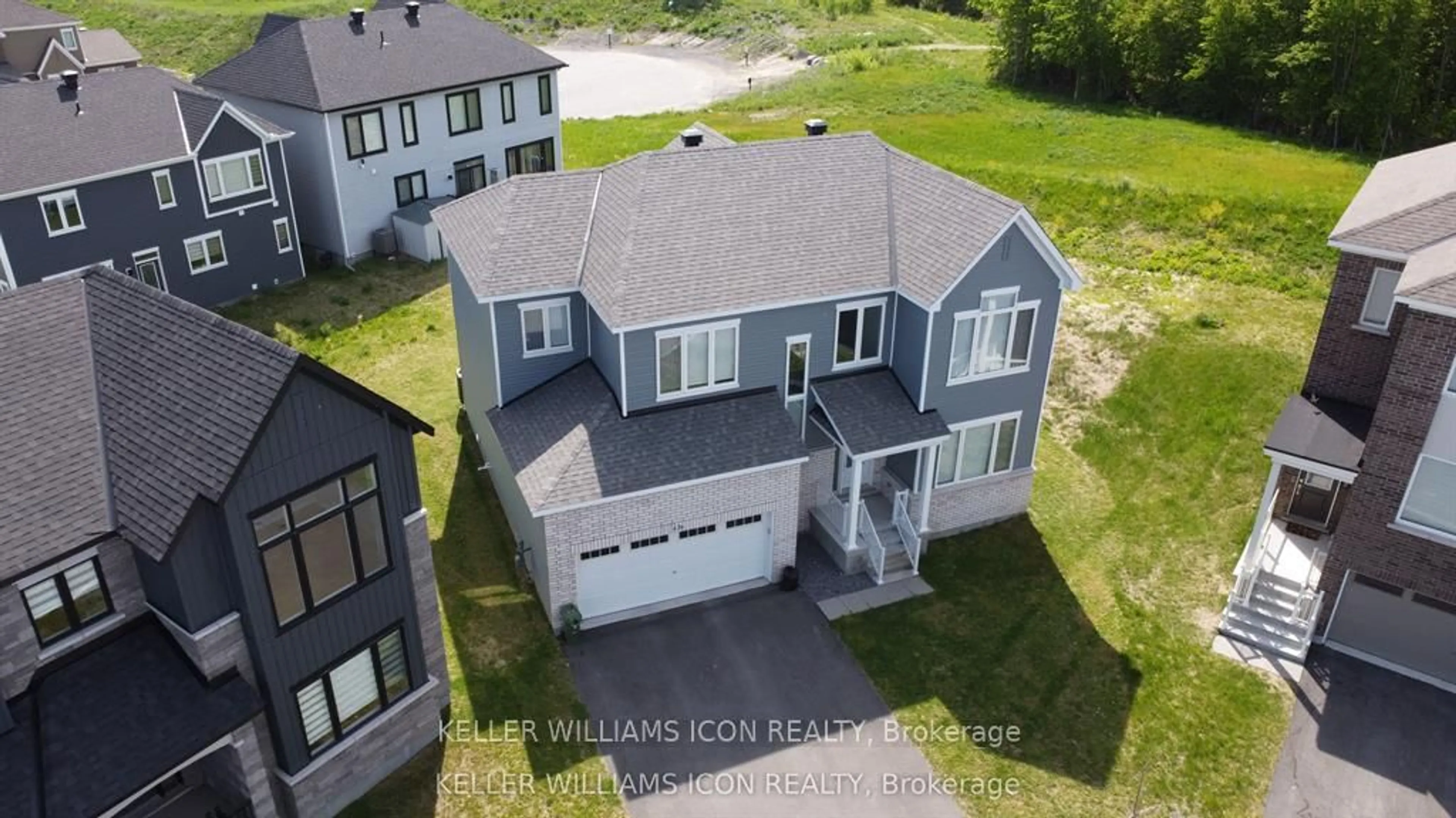 A pic from outside/outdoor area/front of a property/back of a property/a pic from drone, unknown for 436 Appalachian Circ, Ottawa Ontario K2J 6X4