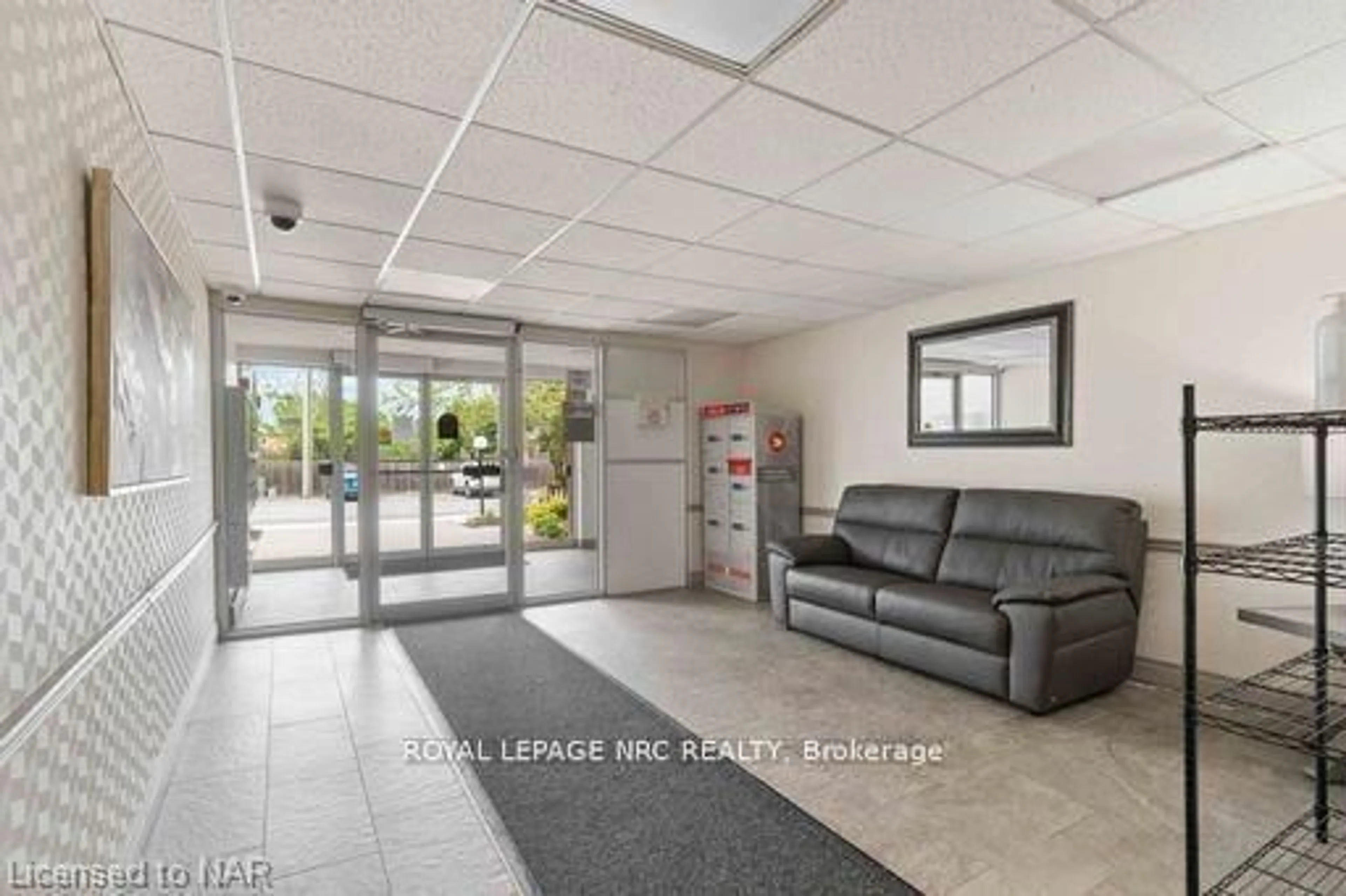 Unknown for 264 Grantham Ave #307, St. Catharines Ontario L2P 3H1