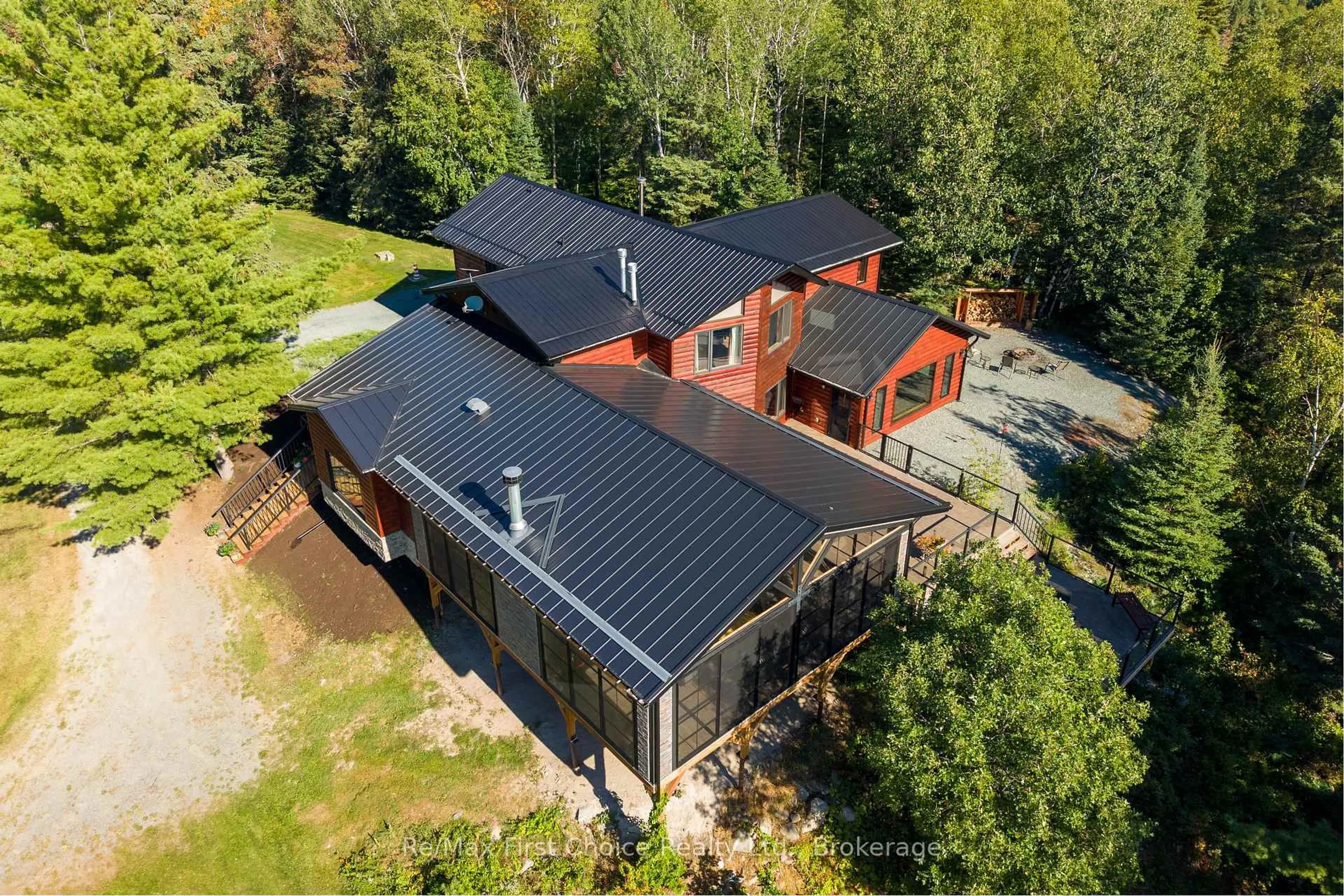 A pic from outside/outdoor area/front of a property/back of a property/a pic from drone, building for 40 TVO Rd, Sioux Narrows-Nestor Falls Ontario P0X 1N0
