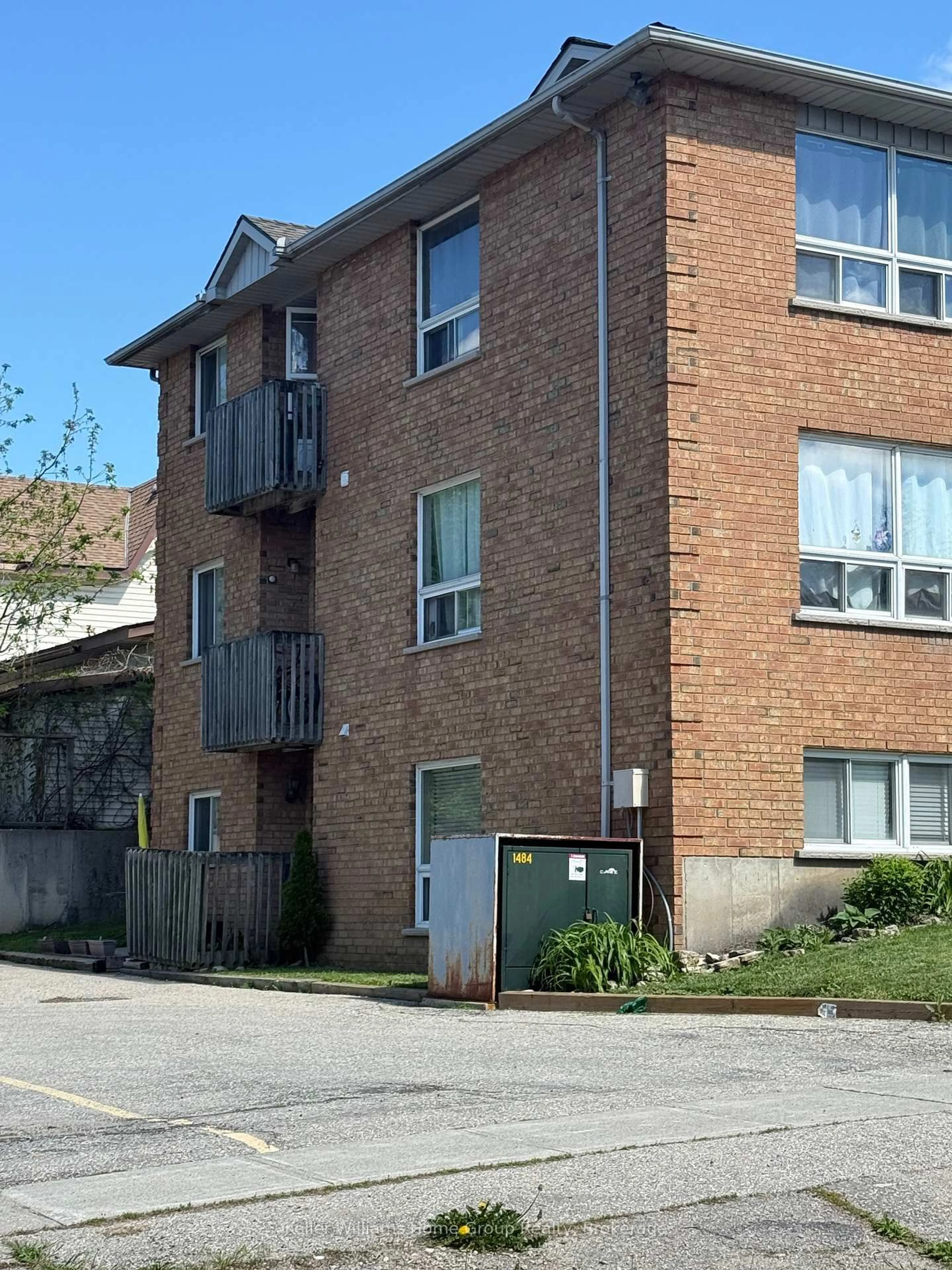 Unknown for 115 St George St, Centre Wellington Ontario N1M 1H8