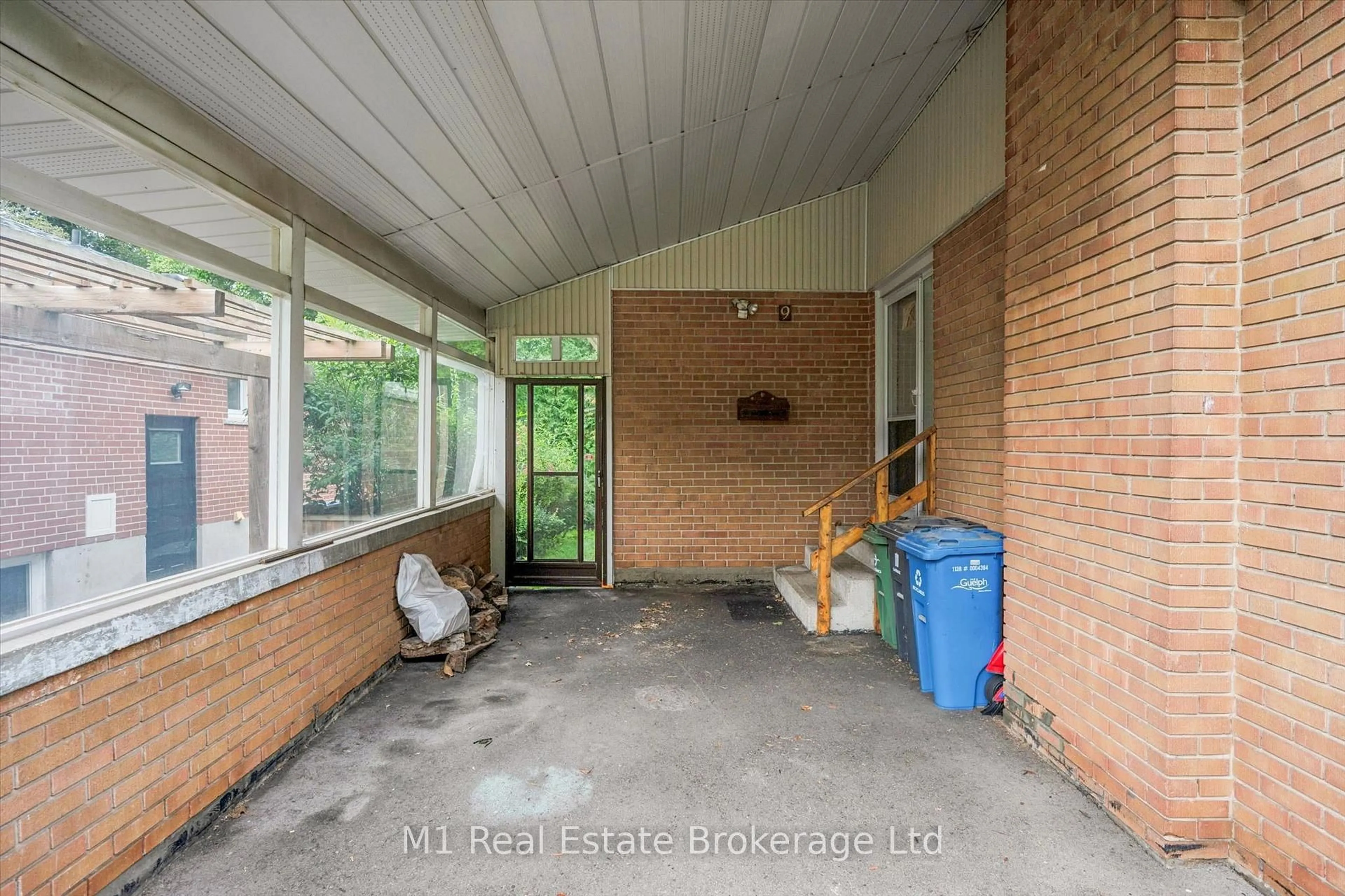 Unknown for 9 Cedar St, Guelph Ontario N1G 1B9