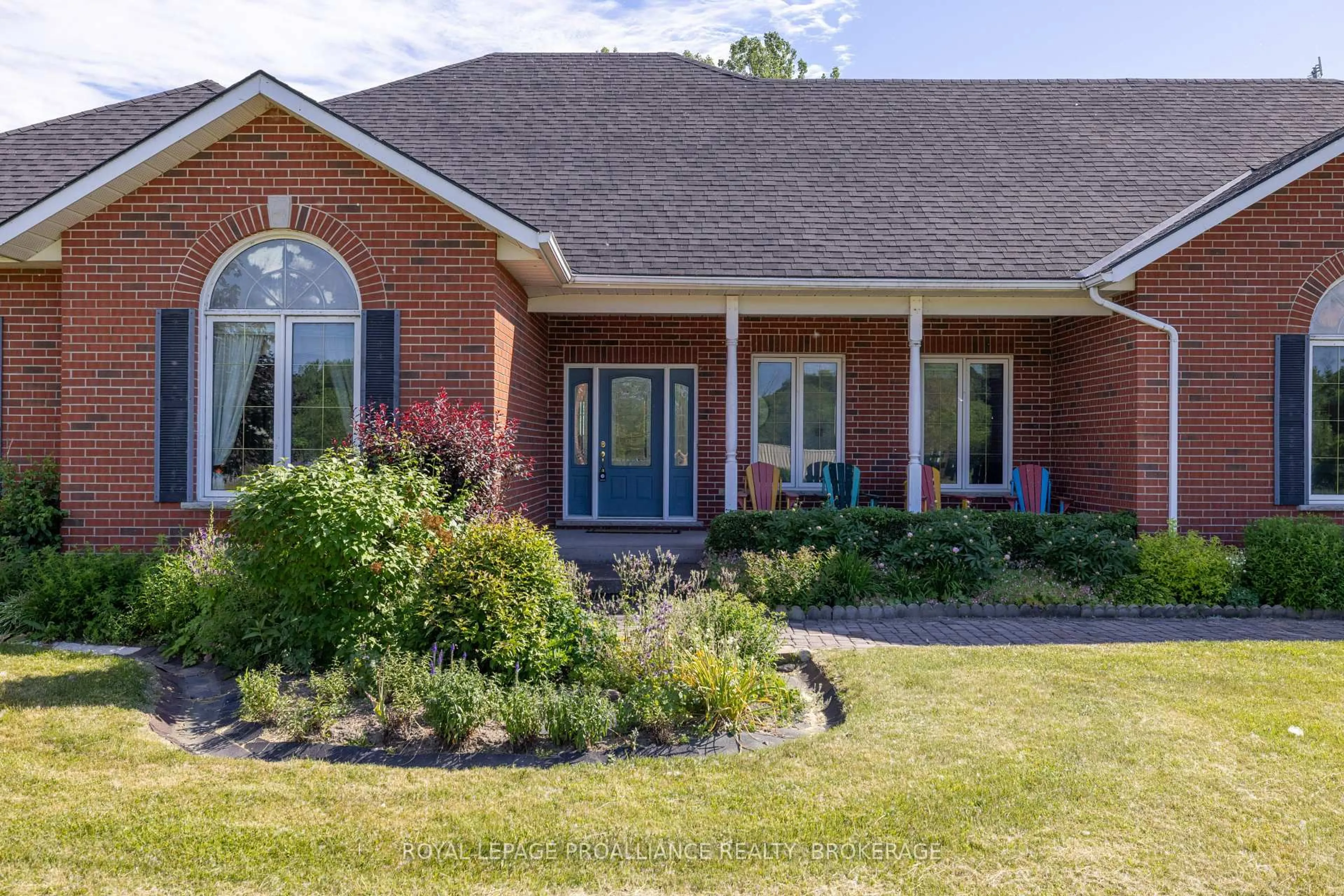 Home with brick exterior material, unknown for 116 Schenk St, Bath Ontario K0H 1G0