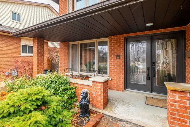 47 Sandy Dr, Hamilton 4