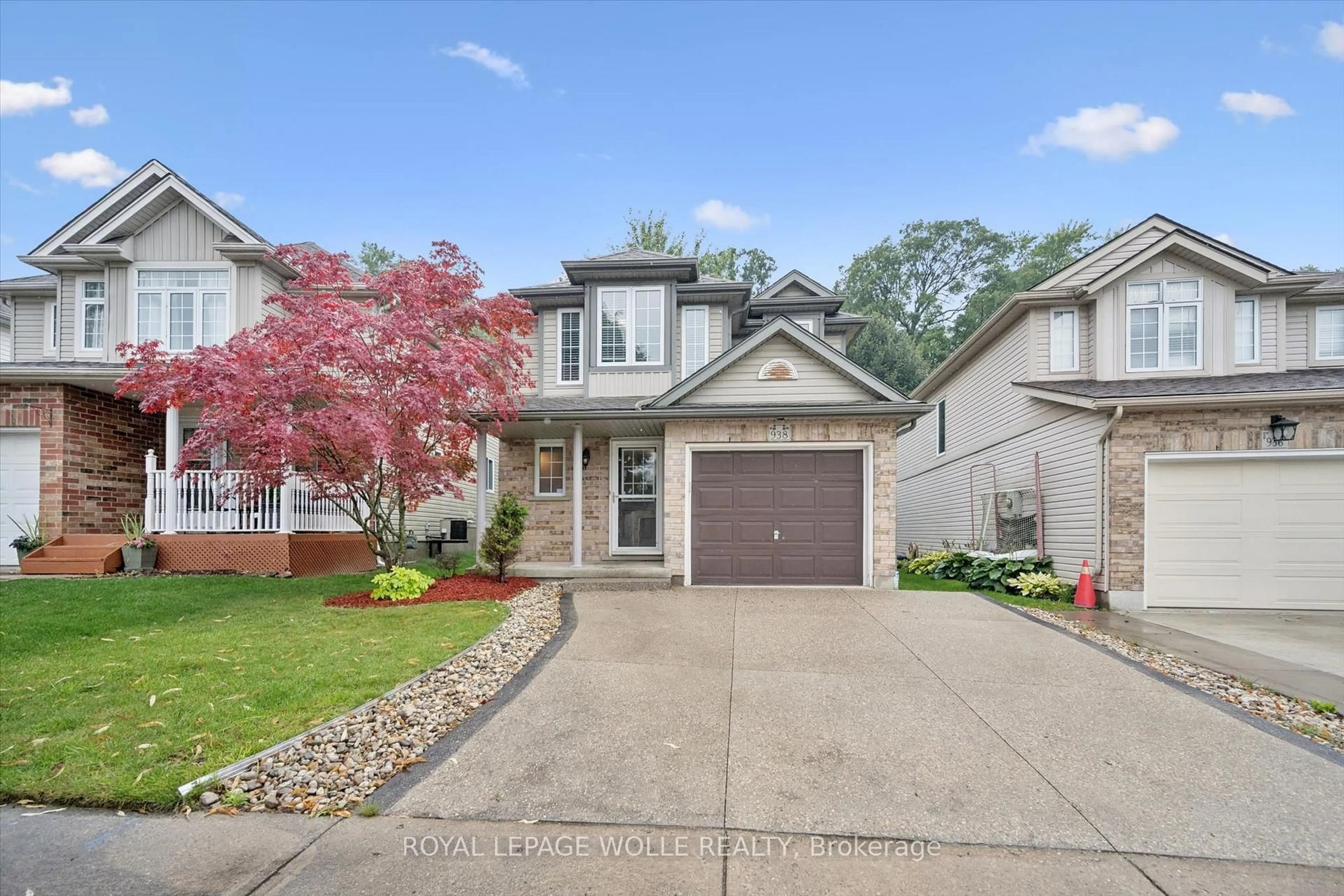 Home with vinyl exterior material, street for 938 Atlantic Blvd, Waterloo Ontario N2K 4L5
