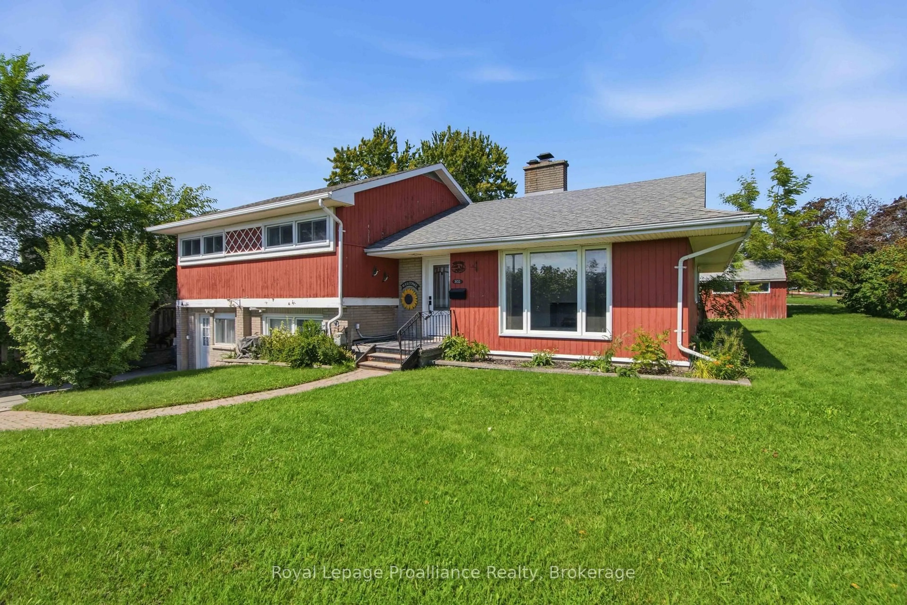 Home with brick exterior material, street for 302 King St, Quinte West Ontario K8V 3X5
