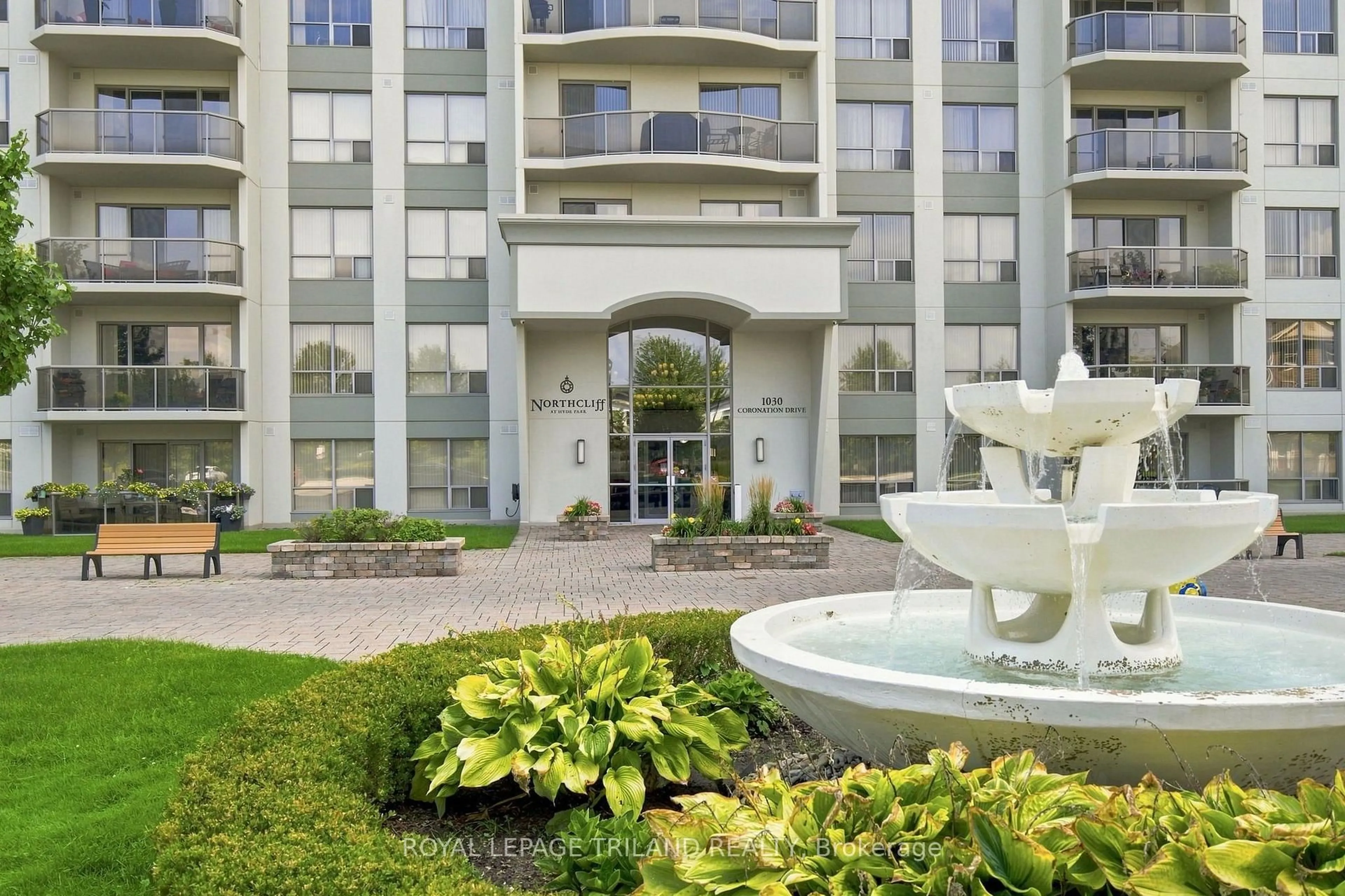 Patio, water/lake/river/ocean view for 1030 Coronation Dr #1408, London North Ontario N6G 0G5