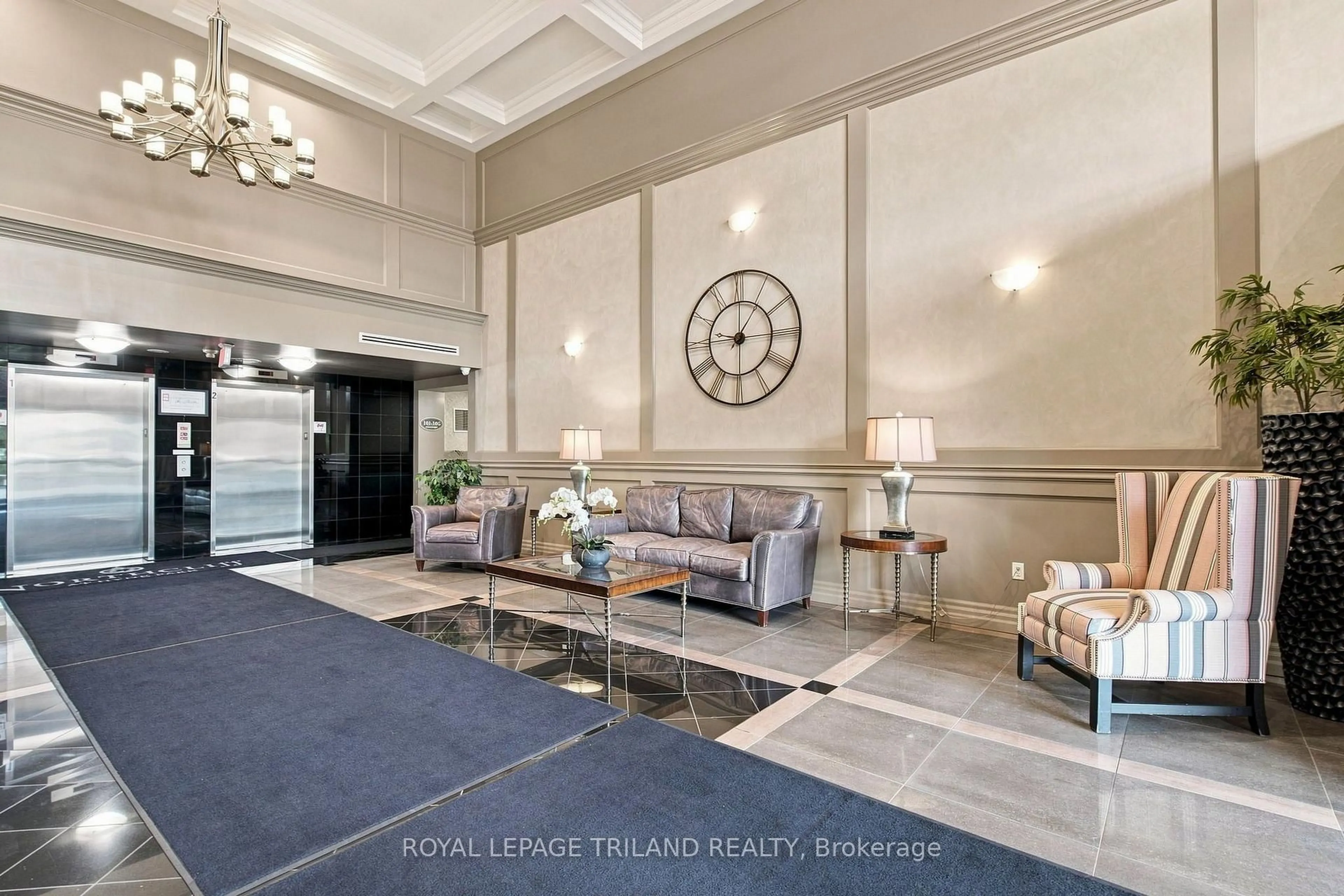 Lobby for 1030 Coronation Dr #1408, London North Ontario N6G 0G5
