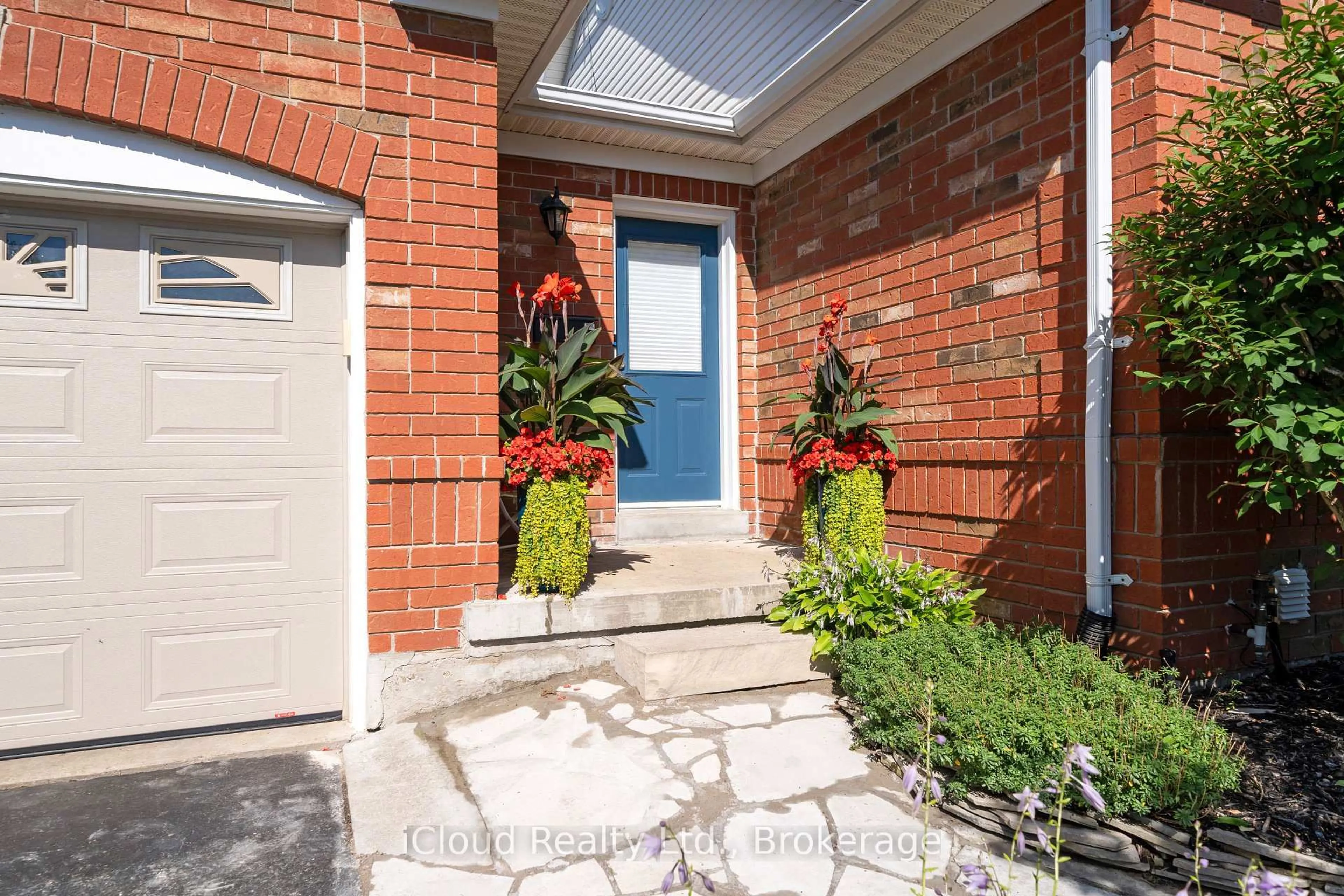 Home with brick exterior material, street for 24 McCullogh Dr, Erin Ontario N0B 1T0