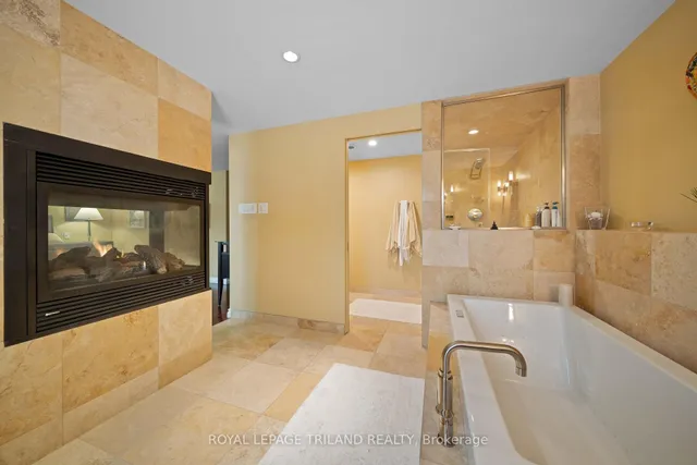 1104 The Pkwy, London East 5