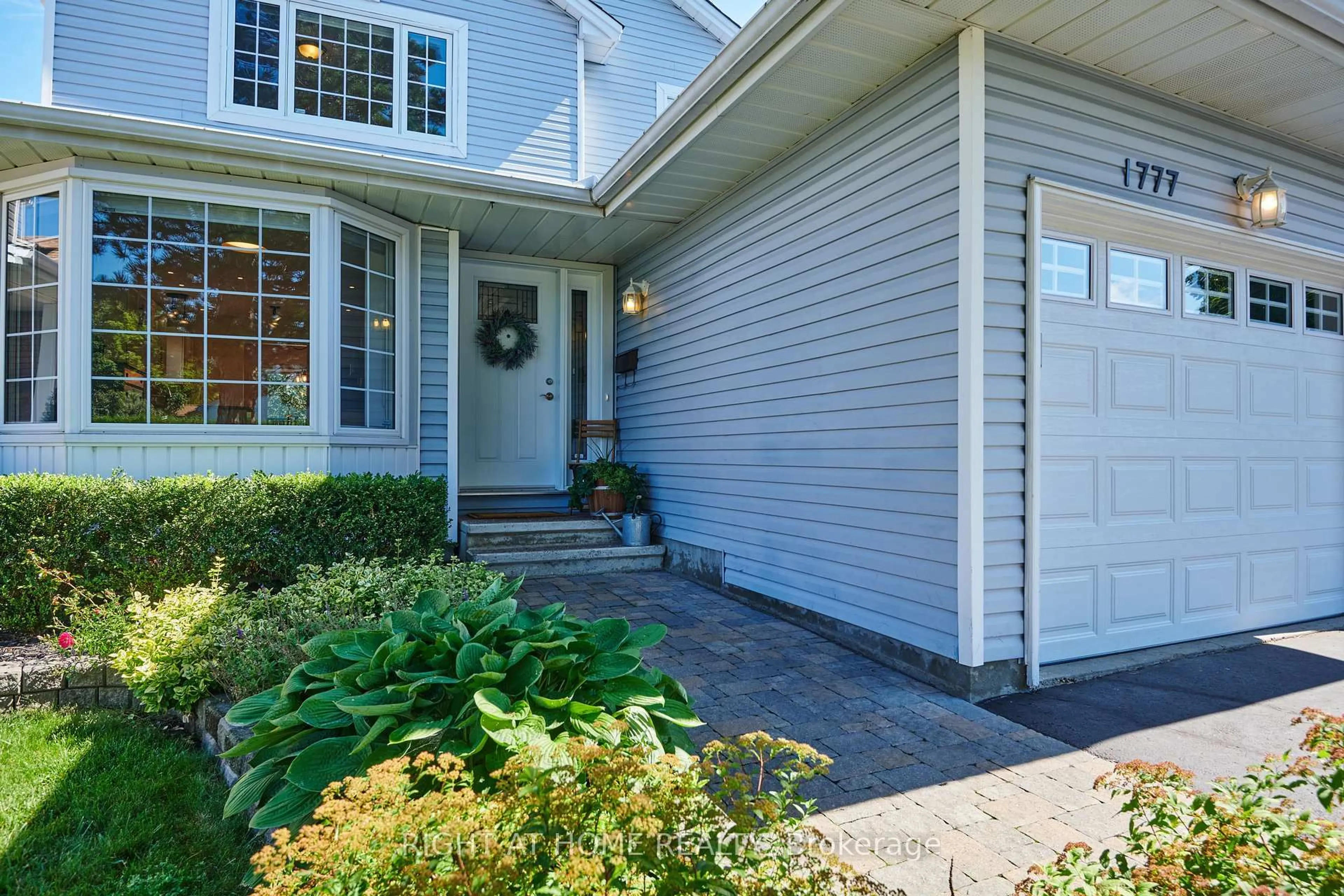 Home with vinyl exterior material, street for 1777 Tache Way, Ottawa Ontario K4A 2S8