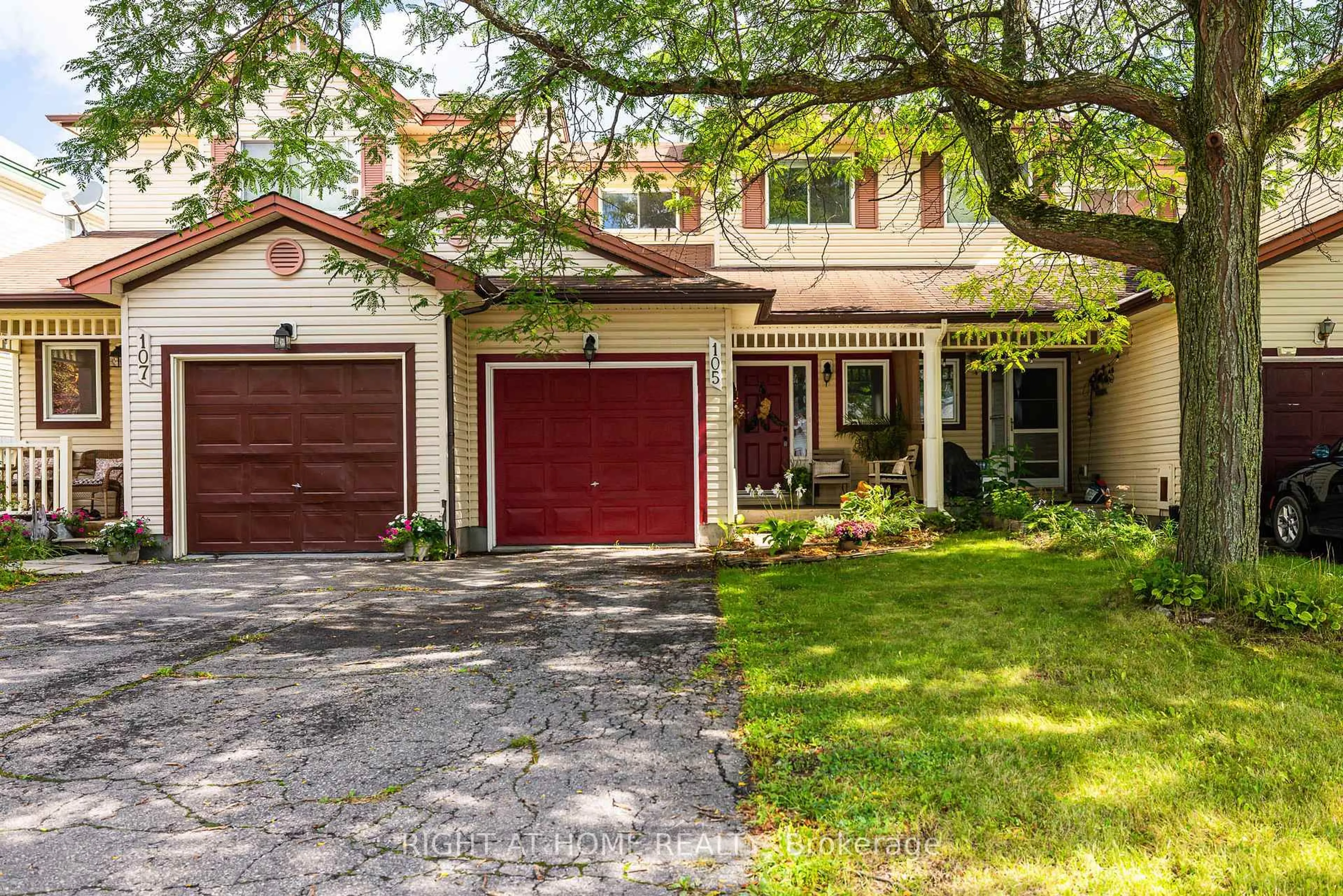 Unknown for 105 Crampton Dr, Carleton Place Ontario K7C 4P8