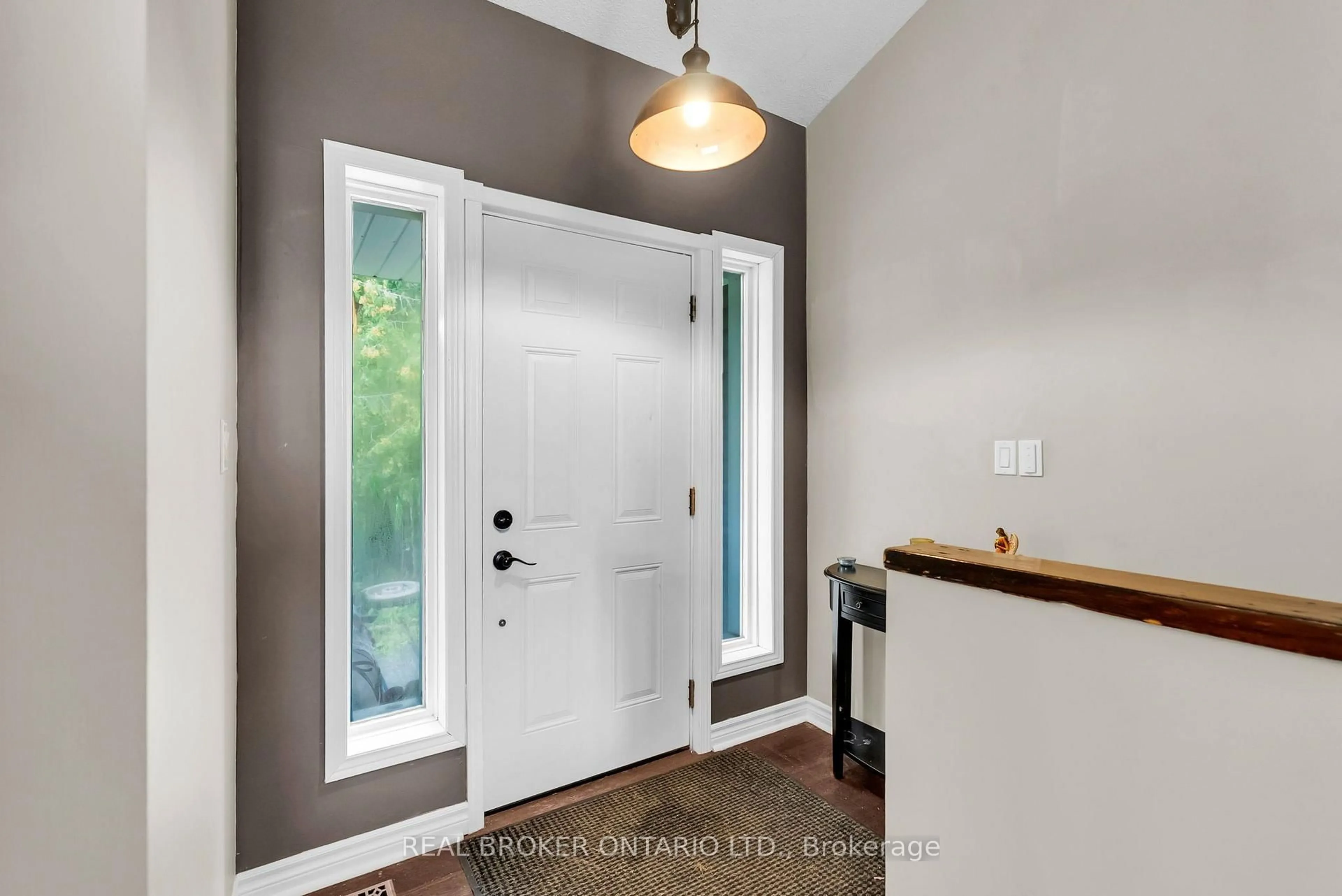 Indoor entryway for 106008 Southgate Rd 10 Line, Southgate Ontario N0C 1B0